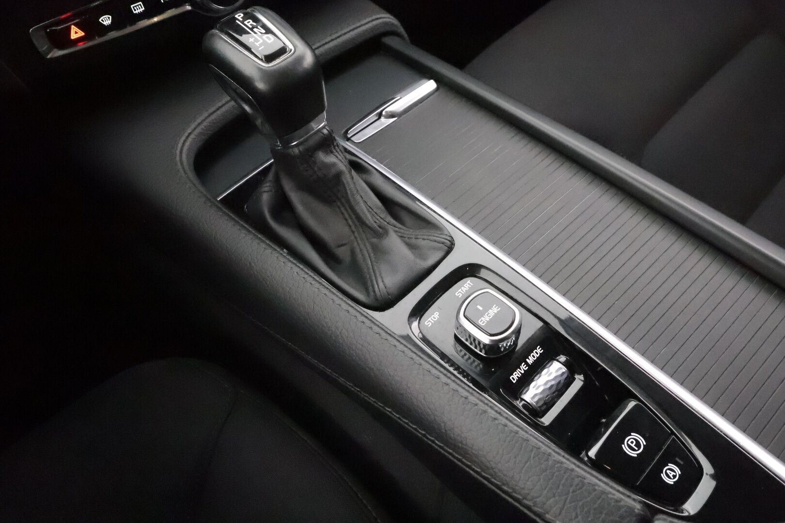 Volvo V90 2017 D4 Momentum aut - Webasto | ACC | LED | P.Tutkat | Kaistavahti | Keyless | 2x renkaat&alumiinivanteet