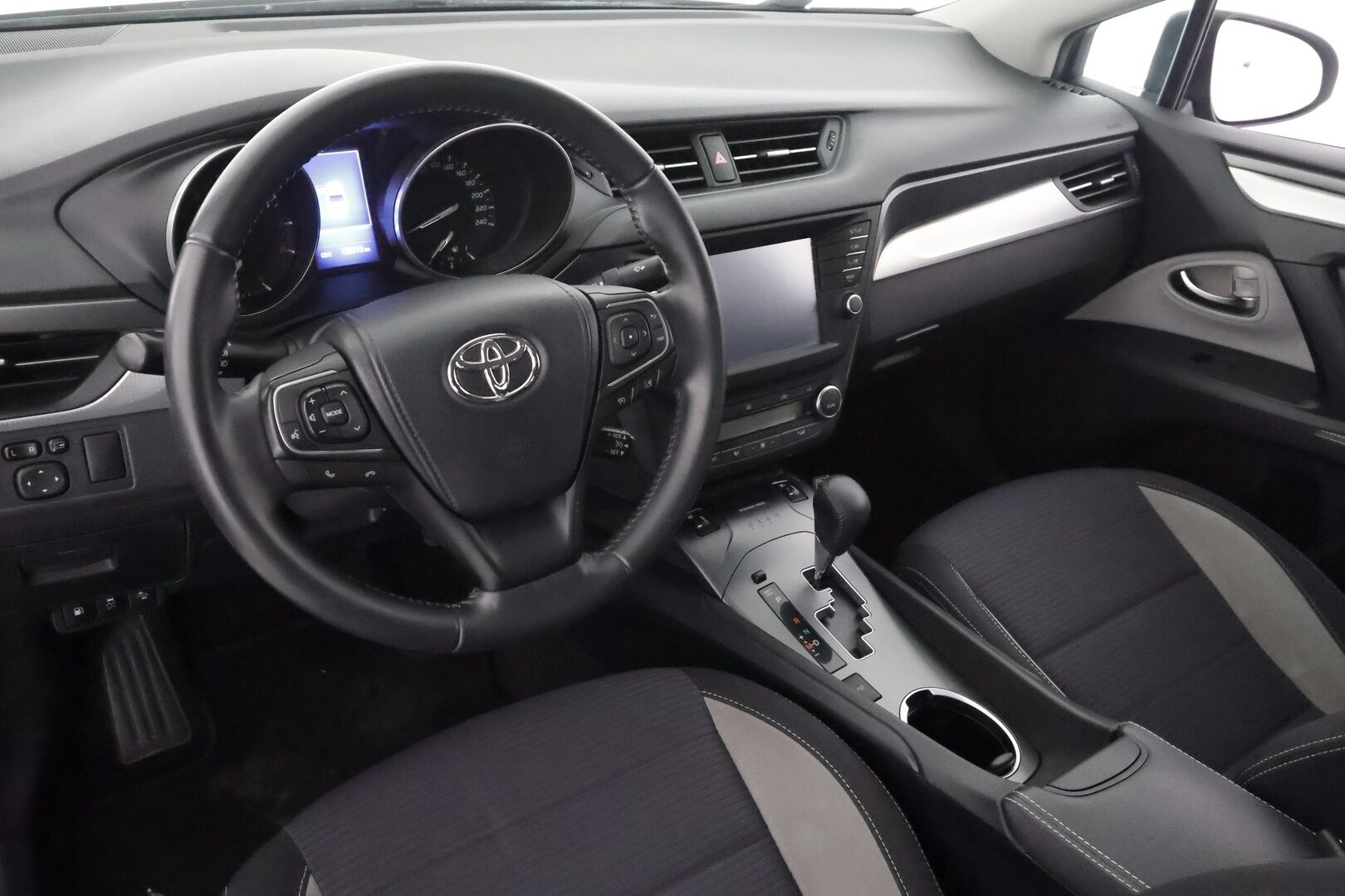 Toyota Avensis 2018 1,8 Valvematic Active Edition Sedan Multidrive S - | Juuri katsastettu || Vakkari | Lohko | Xenon | P.Kamera |  Navi | Suomi-auto | Kahdet Renkaat |