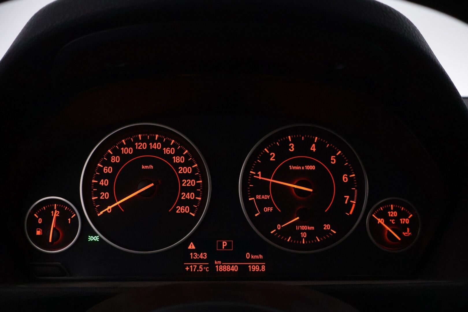 BMW 320 2013 F30 Sedan 320i TwinPower Turbo A xDrive Business Automatic M-Sport - Vakkari | Hifit | Tutka | Lohko | Ketjuvaihdettu | Puhdas vertical | Alustasarja | Apple TV