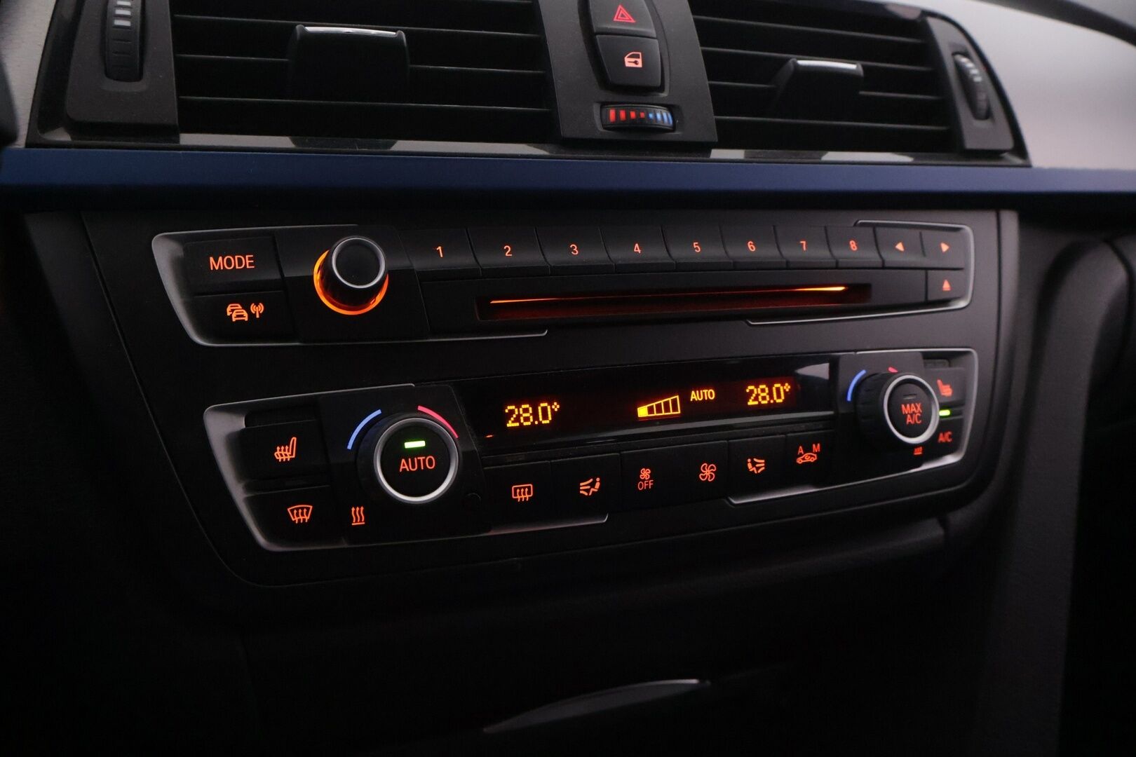BMW 320 2013 F30 Sedan 320i TwinPower Turbo A xDrive Business Automatic M-Sport - Vakkari | Hifit | Tutka | Lohko | Ketjuvaihdettu | Puhdas vertical | Alustasarja | Apple TV