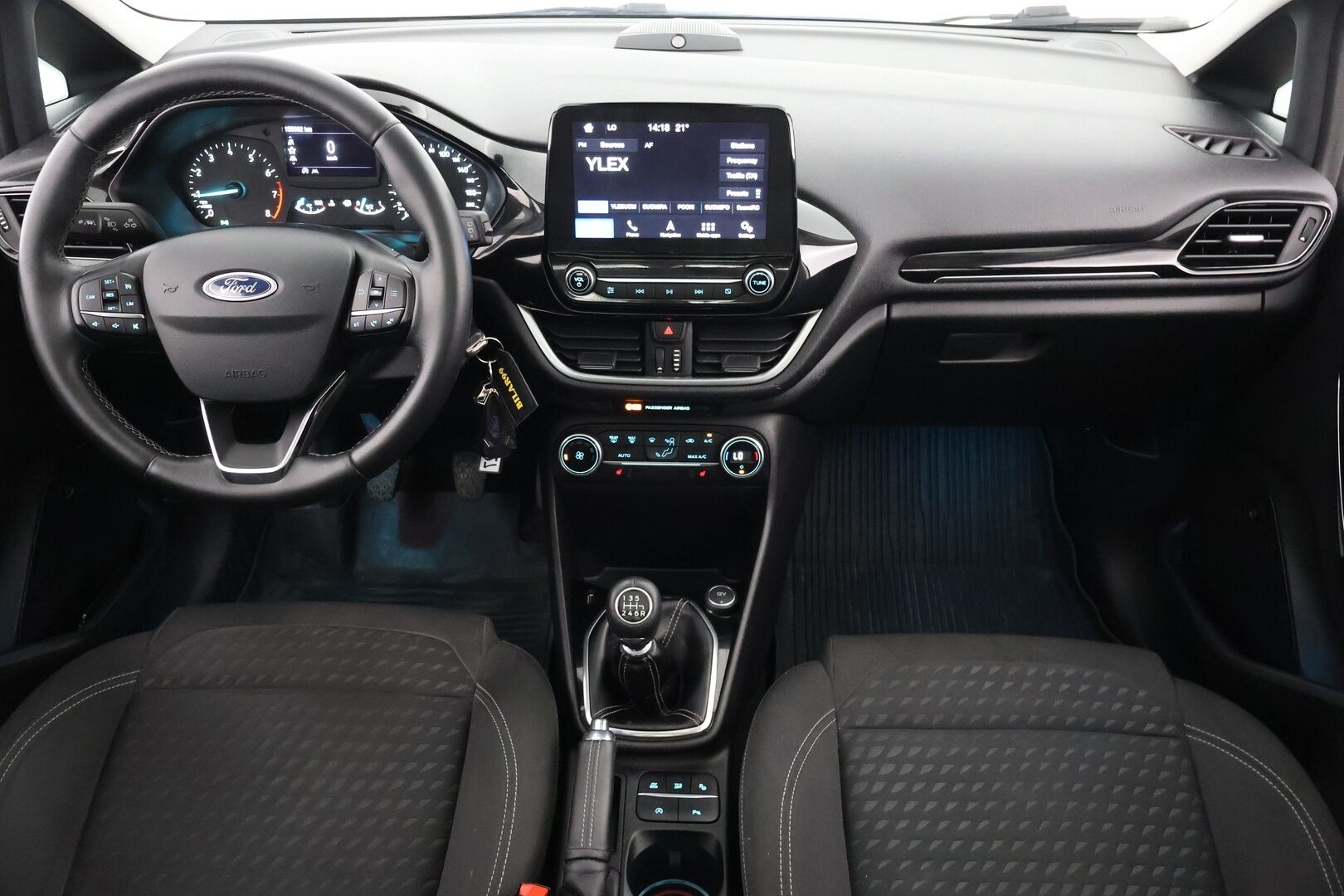 Ford Fiesta 2018 1,0 EcoBoost 100hv M6 Titanium 5-ovinen - Suomi auto | Panorama | B&O | Vakkari | Apple & Android yhteys