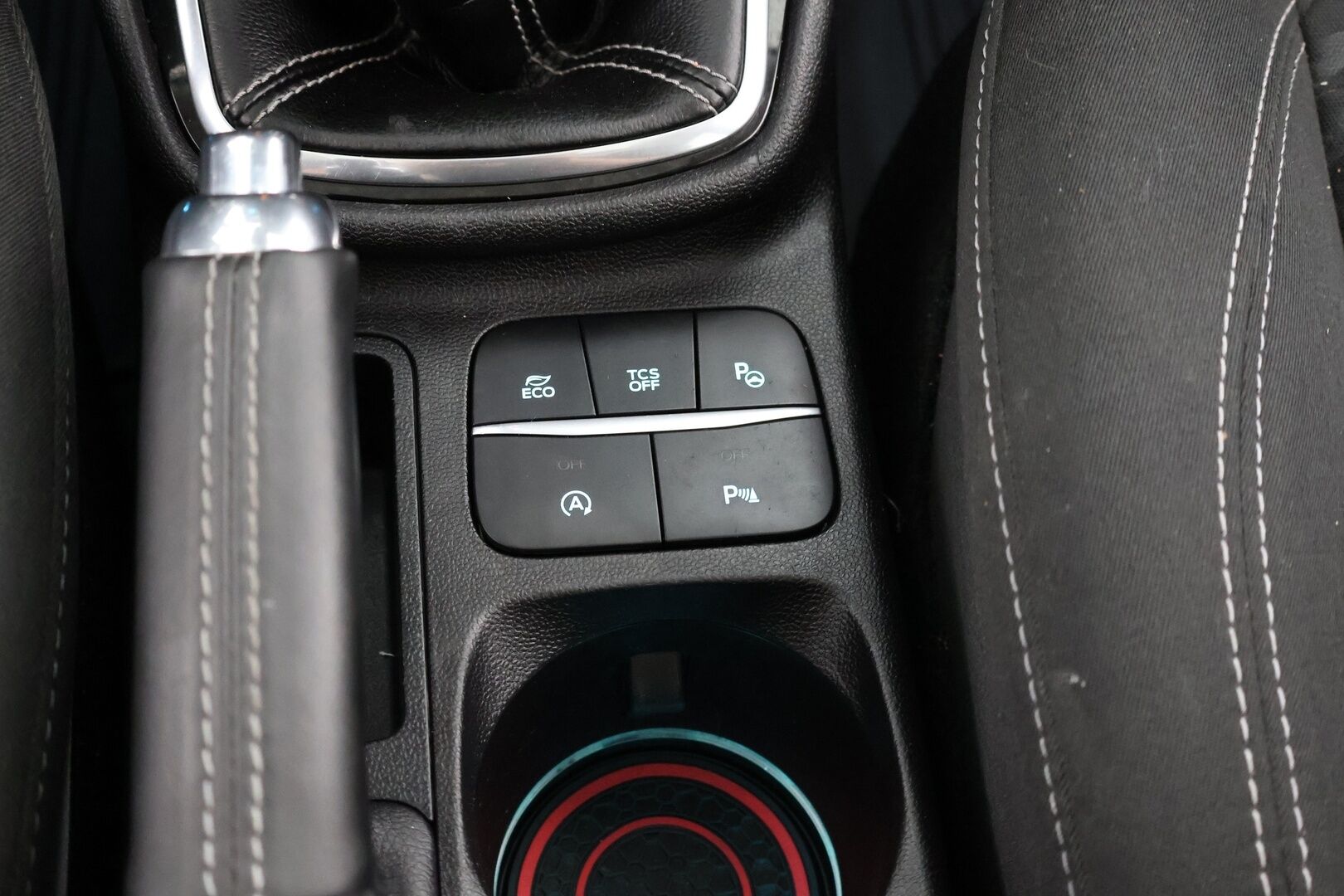 Ford Fiesta 2018 1,0 EcoBoost 100hv M6 Titanium 5-ovinen - Suomi auto | Panorama | B&O | Vakkari | Apple & Android yhteys