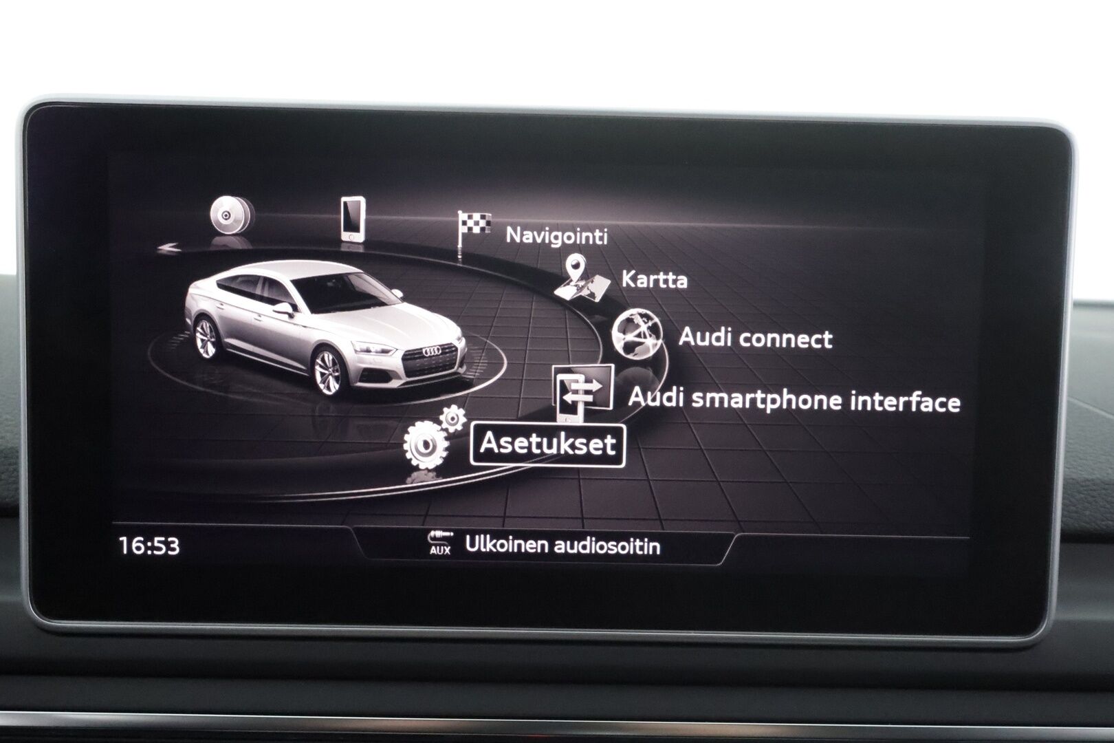 Audi A5 2018 Sportback Business Sport Comfort Edition 1,4 TFSI 110 kW S tronic * Webasto / Koukku / Matrix / P.Tutkat / Navi * - Hyvin huollettu / Sportpenkit / Digimittaristo / Kahdet renkaat aluvanteilla