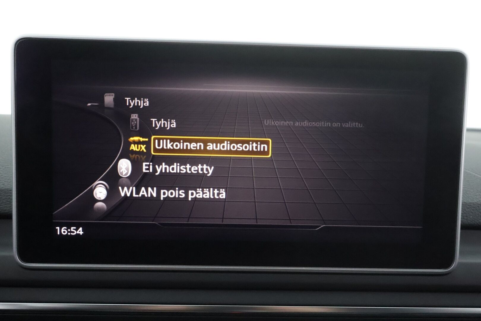 Audi A5 2018 Sportback Business Sport Comfort Edition 1,4 TFSI 110 kW S tronic * Webasto / Koukku / Matrix / P.Tutkat / Navi * - Hyvin huollettu / Sportpenkit / Digimittaristo / Kahdet renkaat aluvanteilla