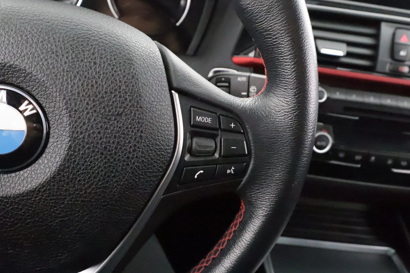 BMW 118 2018 F20 Hatchback 118d A Business Automatic Edition Sport * Vakkari / P.tutka / Hifi / LED / Sporttipenkit * - Suomi-auto / Kahdet renkaat aluvanteilla - HULLU BLACKWEEK KORKOTARJOUS 2,49%