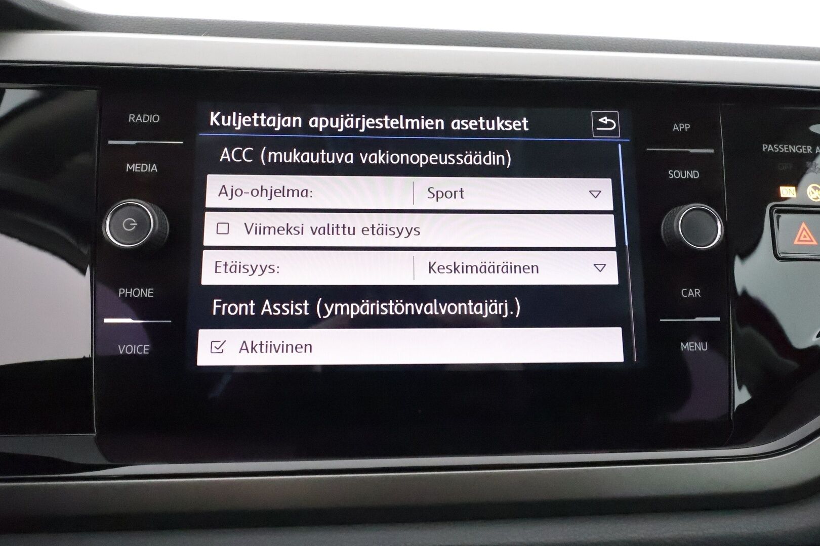 Volkswagen Polo 2018 Comfortline 1,0 TSI 70 kW **Adapt.Vakkari / P. Tutkat / Sisätilanlämmitin / Apple&Android / KeylessGO / 2x Renkaat** - Adapt.Vakkari / P. Tutkat / Sisätilanlämmitin / Apple&Android / KeylessGO / 2x Renkaat