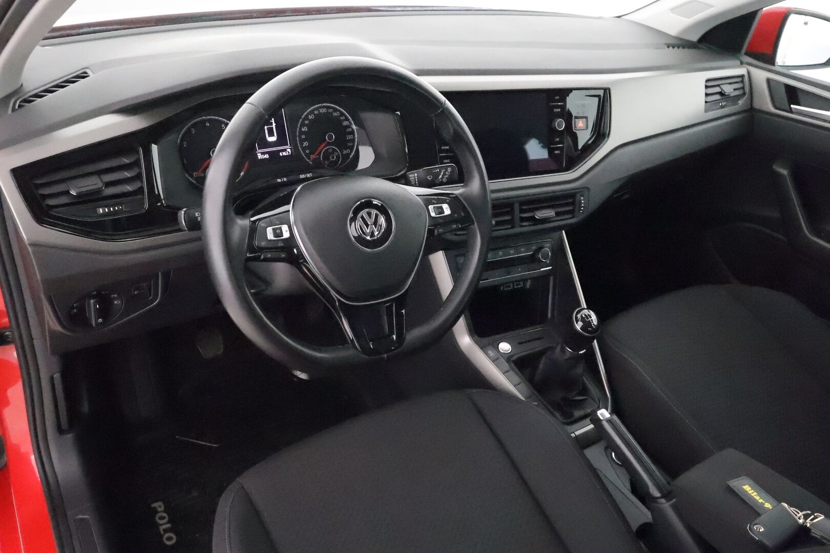 Volkswagen Polo 2018 Comfortline 1,0 TSI 70 kW **Adapt.Vakkari / P. Tutkat / Sisätilanlämmitin / Apple&Android / KeylessGO / 2x Renkaat** - Adapt.Vakkari / P. Tutkat / Sisätilanlämmitin / Apple&Android / KeylessGO / 2x Renkaat