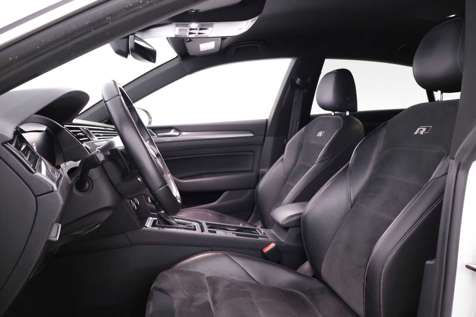 Volkswagen Arteon 2018 R-Line 2,0 TDI 110 kW (150 hv) DSG-automaatti - | ACC | Digimittaristo | Webasto | Aut. Pitkät | Kaistavahti | CarPlay | ParkPilot |