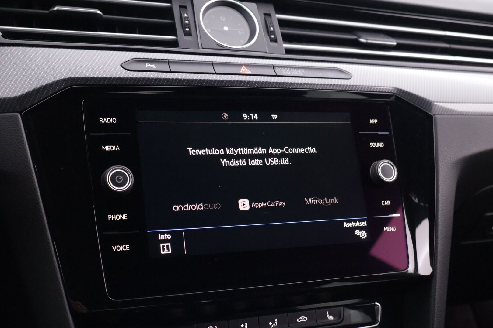 Volkswagen Arteon 2018 R-Line 2,0 TDI 110 kW (150 hv) DSG-automaatti - | ACC | Digimittaristo | Webasto | Aut. Pitkät | Kaistavahti | CarPlay | ParkPilot |