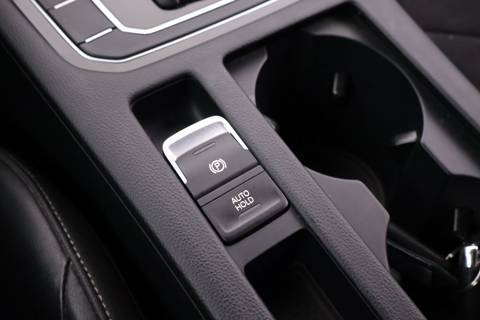Volkswagen Arteon 2018 R-Line 2,0 TDI 110 kW (150 hv) DSG-automaatti - | ACC | Digimittaristo | Webasto | Aut. Pitkät | Kaistavahti | CarPlay | ParkPilot |