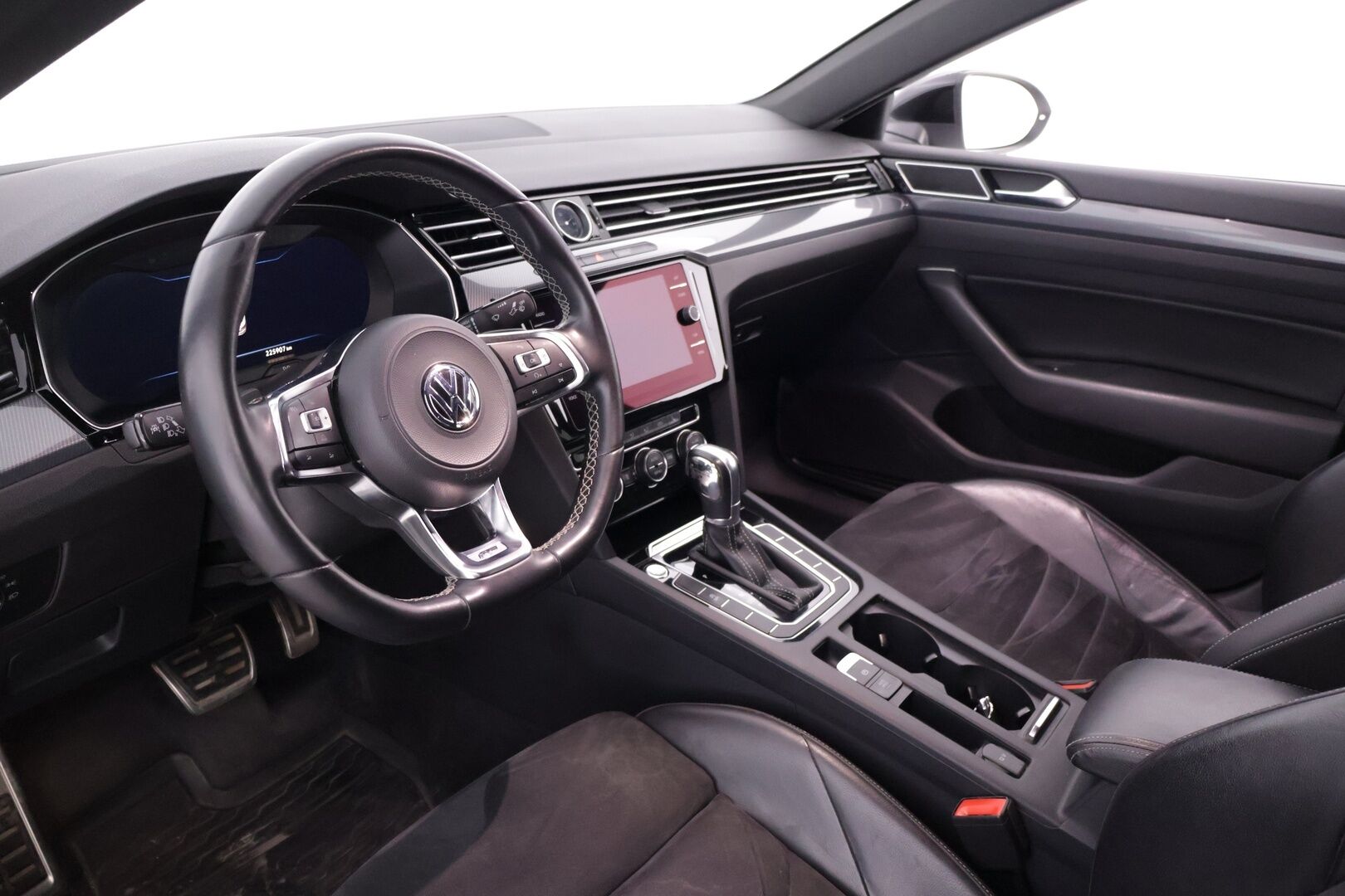 Volkswagen Arteon 2018 R-Line 2,0 TDI 110 kW (150 hv) DSG-automaatti - | ACC | Digimittaristo | Webasto | Aut. Pitkät | Kaistavahti | CarPlay | ParkPilot |