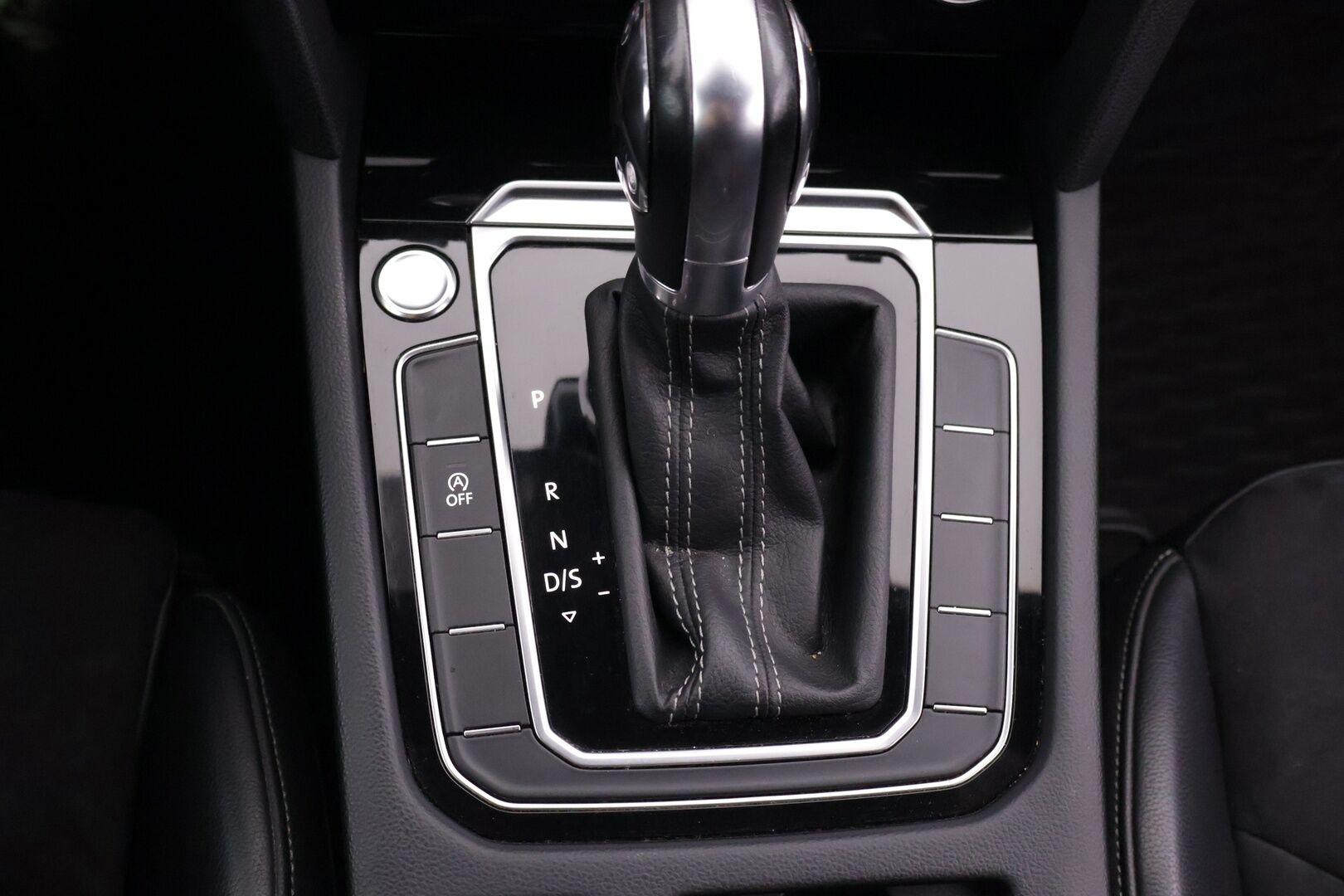 Volkswagen Arteon 2018 R-Line 2,0 TDI 110 kW (150 hv) DSG-automaatti - | ACC | Digimittaristo | Webasto | Aut. Pitkät | Kaistavahti | CarPlay | ParkPilot |
