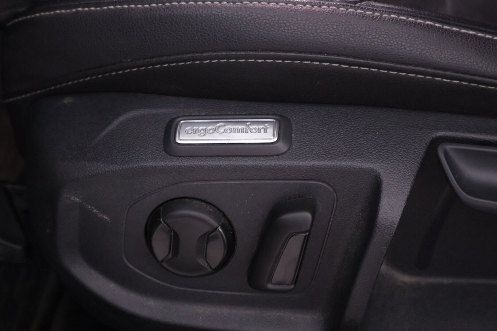 Volkswagen Arteon 2018 R-Line 2,0 TDI 110 kW (150 hv) DSG-automaatti - | ACC | Digimittaristo | Webasto | Aut. Pitkät | Kaistavahti | CarPlay | ParkPilot |