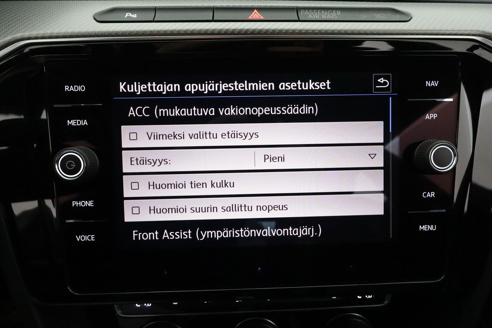 Volkswagen Arteon 2018 R-Line 2,0 TSI 206 kW (280 hv) 4MOTION DSG-autom. **Webasto / Koukku / adapt.Vakkari / Matrix-LED / P. Tutkat / Navi** - Kaistavahti / Digimittaristo / KeylessGO / 2x Renkaat