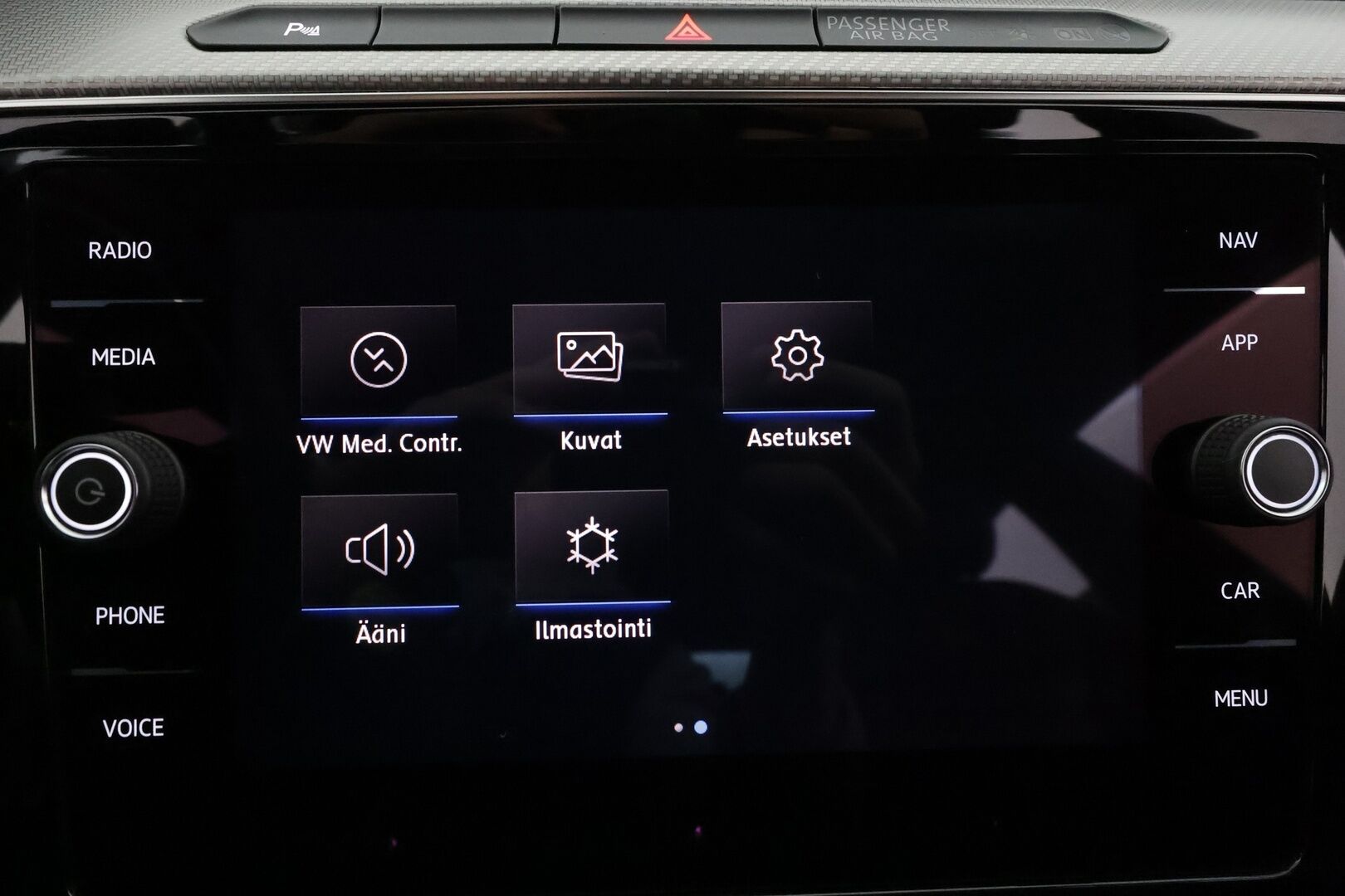Volkswagen Arteon 2018 R-Line 2,0 TSI 206 kW (280 hv) 4MOTION DSG-autom. **Webasto / Koukku / adapt.Vakkari / Matrix-LED / P. Tutkat / Navi** - Kaistavahti / Digimittaristo / KeylessGO / 2x Renkaat
