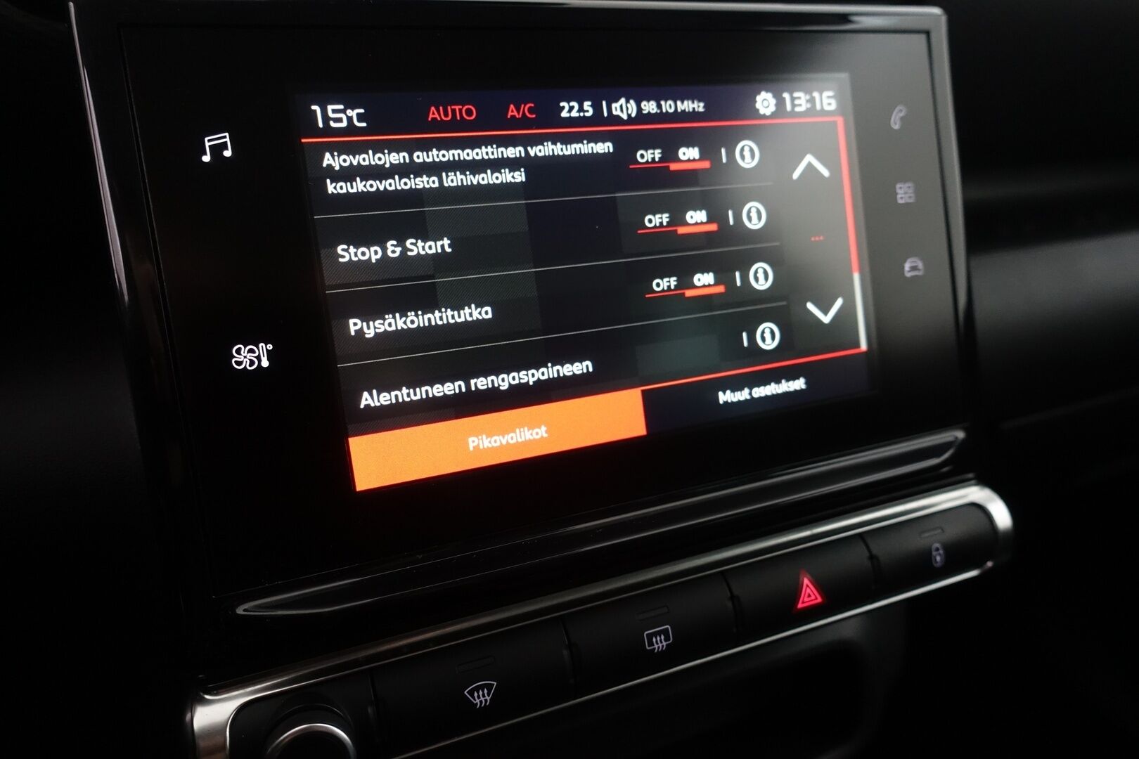 Citroen C3 Aircross 2018 PureTech 110 Feel Automaatti - | MYYDÄÄN HUUTOKAUPAT.COM | Kattoluukku | Bluetooth | Vakkari | Kahdet vanteet | Hyvin huollettu ja siisti! | 