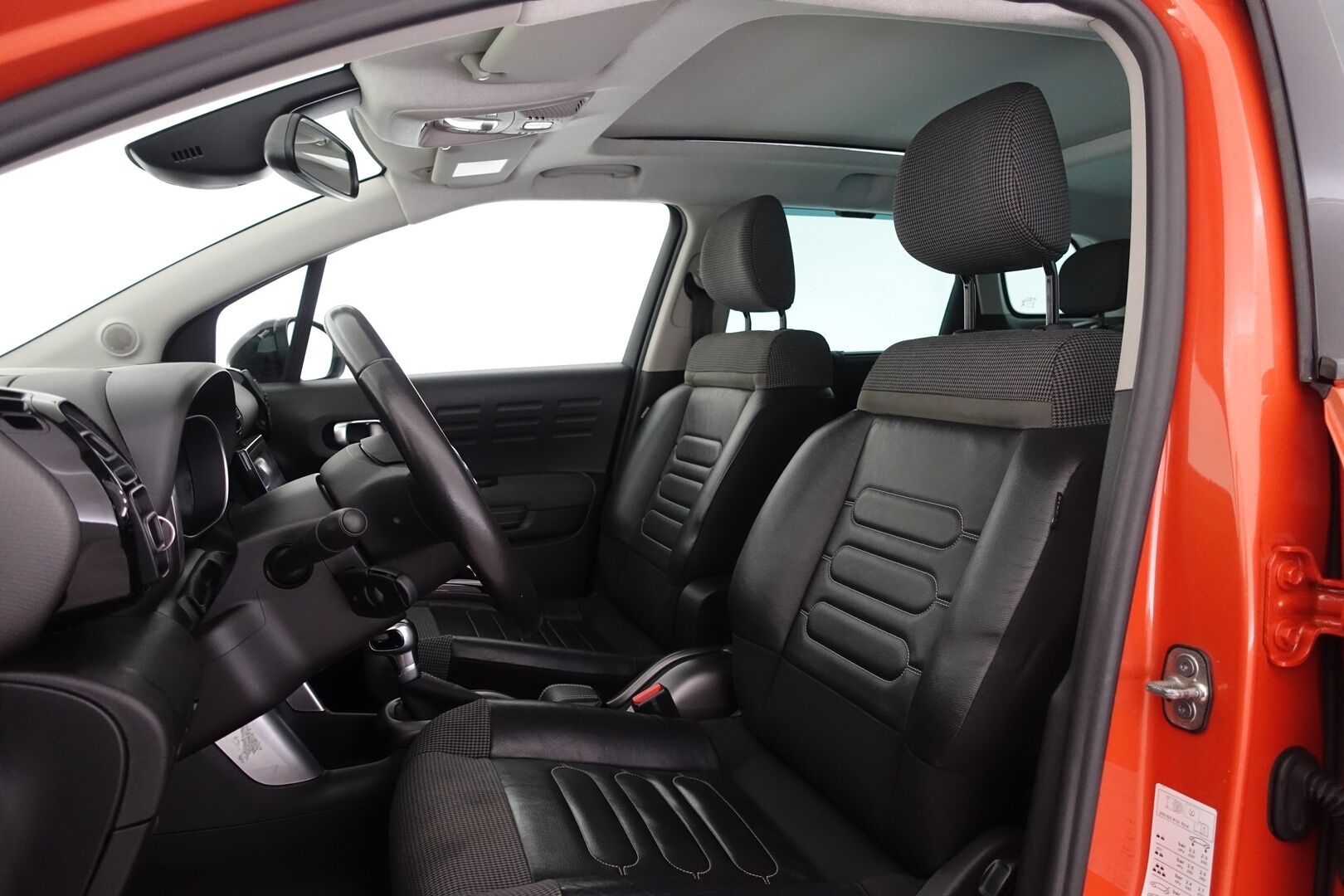 Citroen C3 Aircross 2018 PureTech 110 Feel Automaatti - | MYYDÄÄN HUUTOKAUPAT.COM | Kattoluukku | Bluetooth | Vakkari | Kahdet vanteet | Hyvin huollettu ja siisti! | 