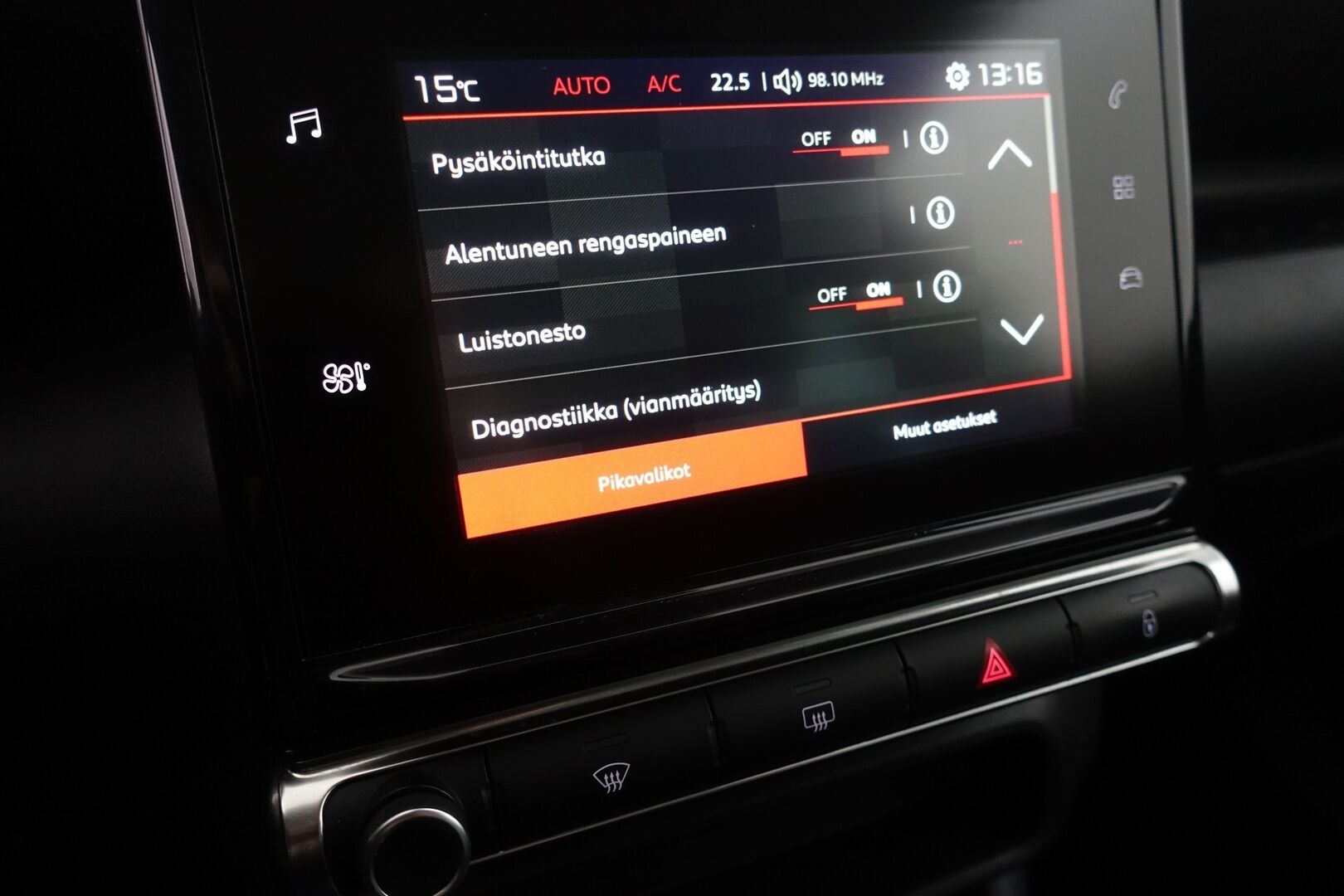 Citroen C3 Aircross 2018 PureTech 110 Feel Automaatti - | MYYDÄÄN HUUTOKAUPAT.COM | Kattoluukku | Bluetooth | Vakkari | Kahdet vanteet | Hyvin huollettu ja siisti! | 