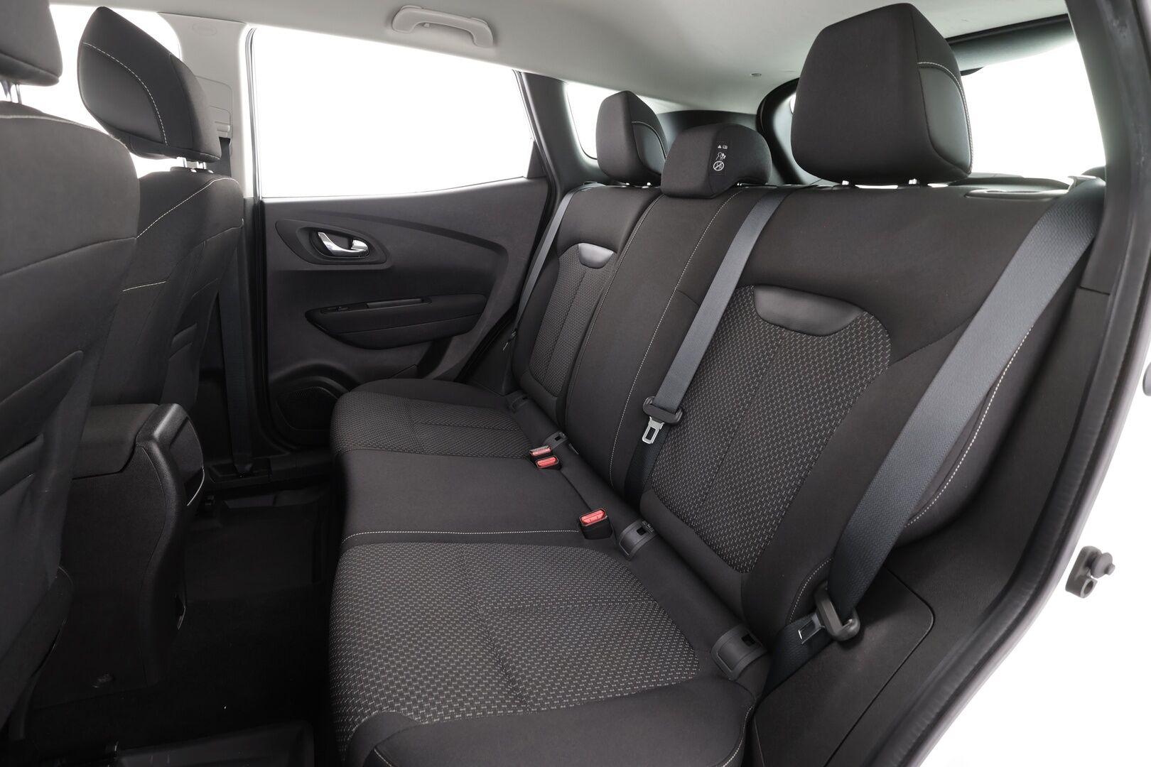 Renault Kadjar 2018 Energy TCe 130 Zen * Lohko&Sisätilanlämmitin / P.Tutkat / Kaistavahti / Navi / Bluetooth / Vakkari / Keyless * - Suomi-auto / Kahdet renkaat