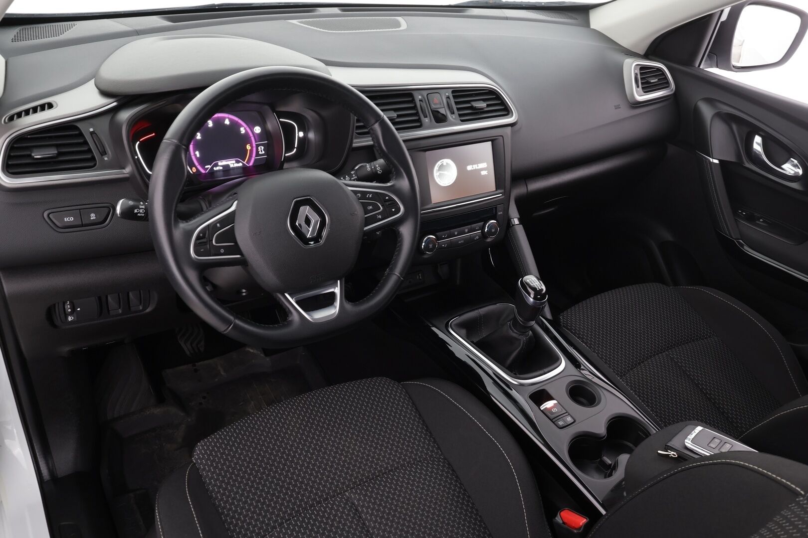 Renault Kadjar 2018 Energy TCe 130 Zen * Lohko&Sisätilanlämmitin / P.Tutkat / Kaistavahti / Navi / Bluetooth / Vakkari / Keyless * - Suomi-auto / Kahdet renkaat