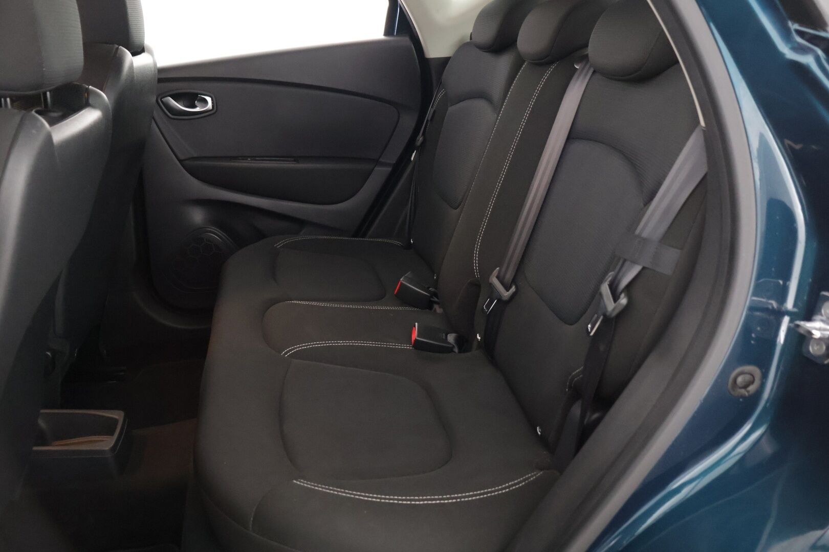 Renault Captur 2017 TCe 120 EDC-aut Zen S17  Navi, Vakionopeudensäädin nopeudenrajoittimella , Penkinlämmittimet,  Pysäköintitutka takana - Suomi-auto, Hyvä huoltohistoria, Kahdet renkaat