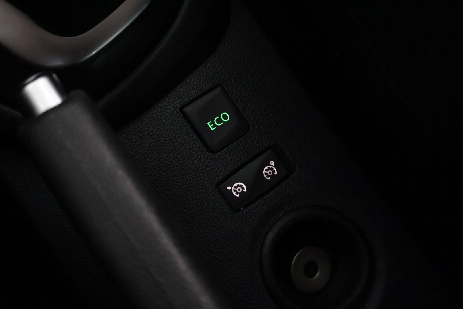 Renault Captur 2017 TCe 120 EDC-aut Zen S17  Navi, Vakionopeudensäädin nopeudenrajoittimella , Penkinlämmittimet,  Pysäköintitutka takana - Suomi-auto, Hyvä huoltohistoria, Kahdet renkaat