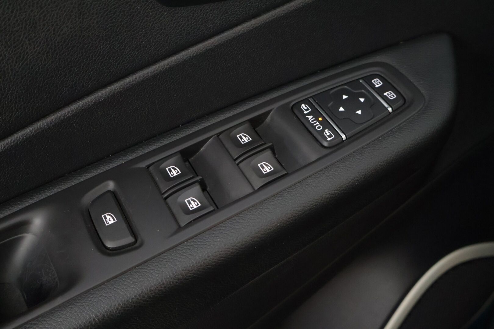 Renault Captur 2017 TCe 120 EDC-aut Zen S17  Navi, Vakionopeudensäädin nopeudenrajoittimella , Penkinlämmittimet,  Pysäköintitutka takana - Suomi-auto, Hyvä huoltohistoria, Kahdet renkaat