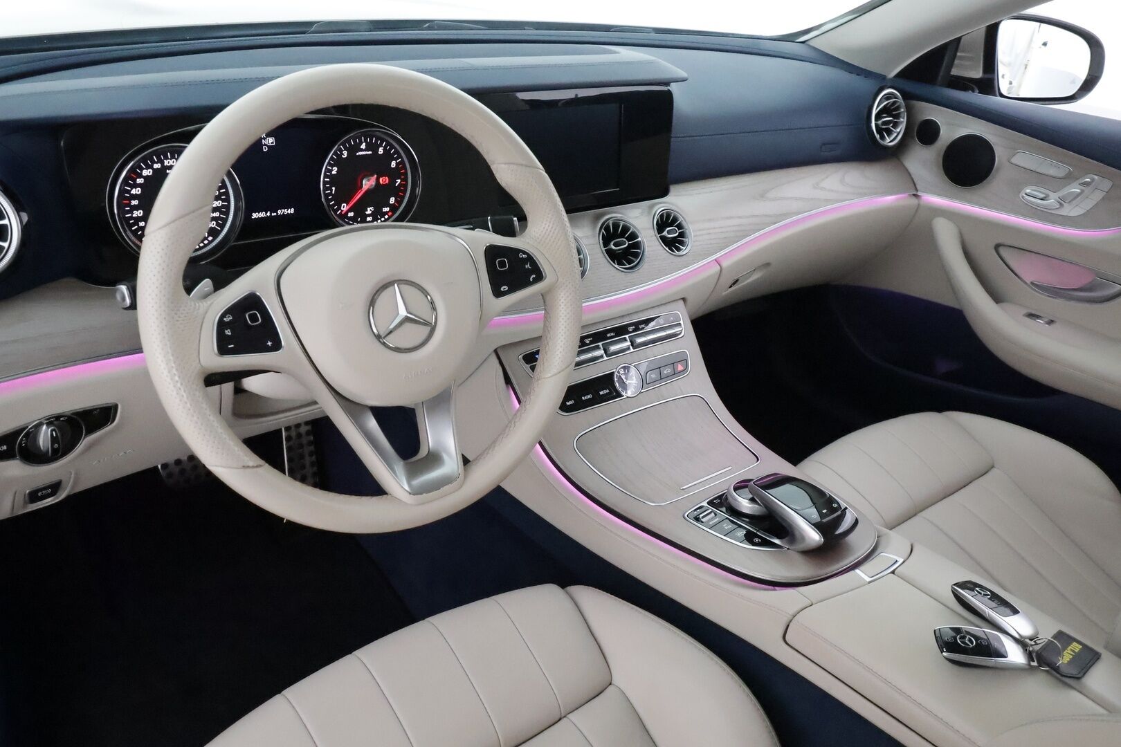 Mercedes-Benz E 2018 300 A Coupé Business AMG **Multibeam / 360° Kamera / Sporttinahat Muistilla / Katveavustin / Sisätilanlämmitin** - Suomi-auto