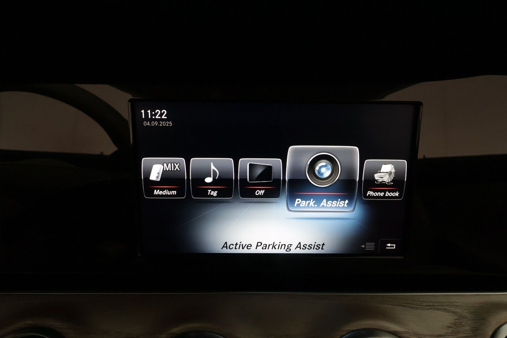 Mercedes-Benz E 2018 300 A Coupé Business AMG **Multibeam / 360° Kamera / Sporttinahat Muistilla / Katveavustin / Sisätilanlämmitin** - Suomi-auto / huippusiisti yksilö!