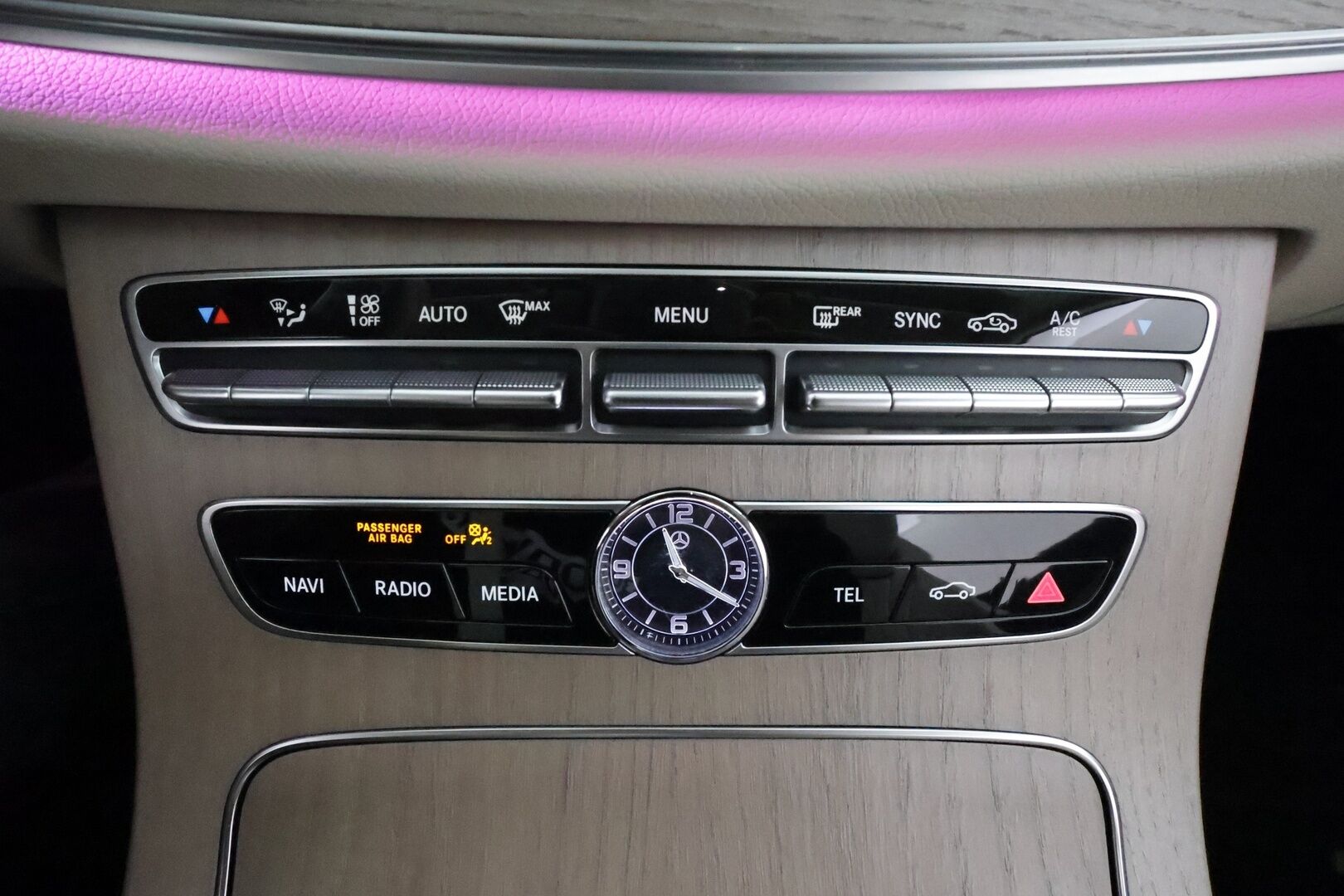 Mercedes-Benz E 2018 300 A Coupé Business AMG **Multibeam / 360° Kamera / Sporttinahat Muistilla / Katveavustin / Sisätilanlämmitin** - Suomi-auto