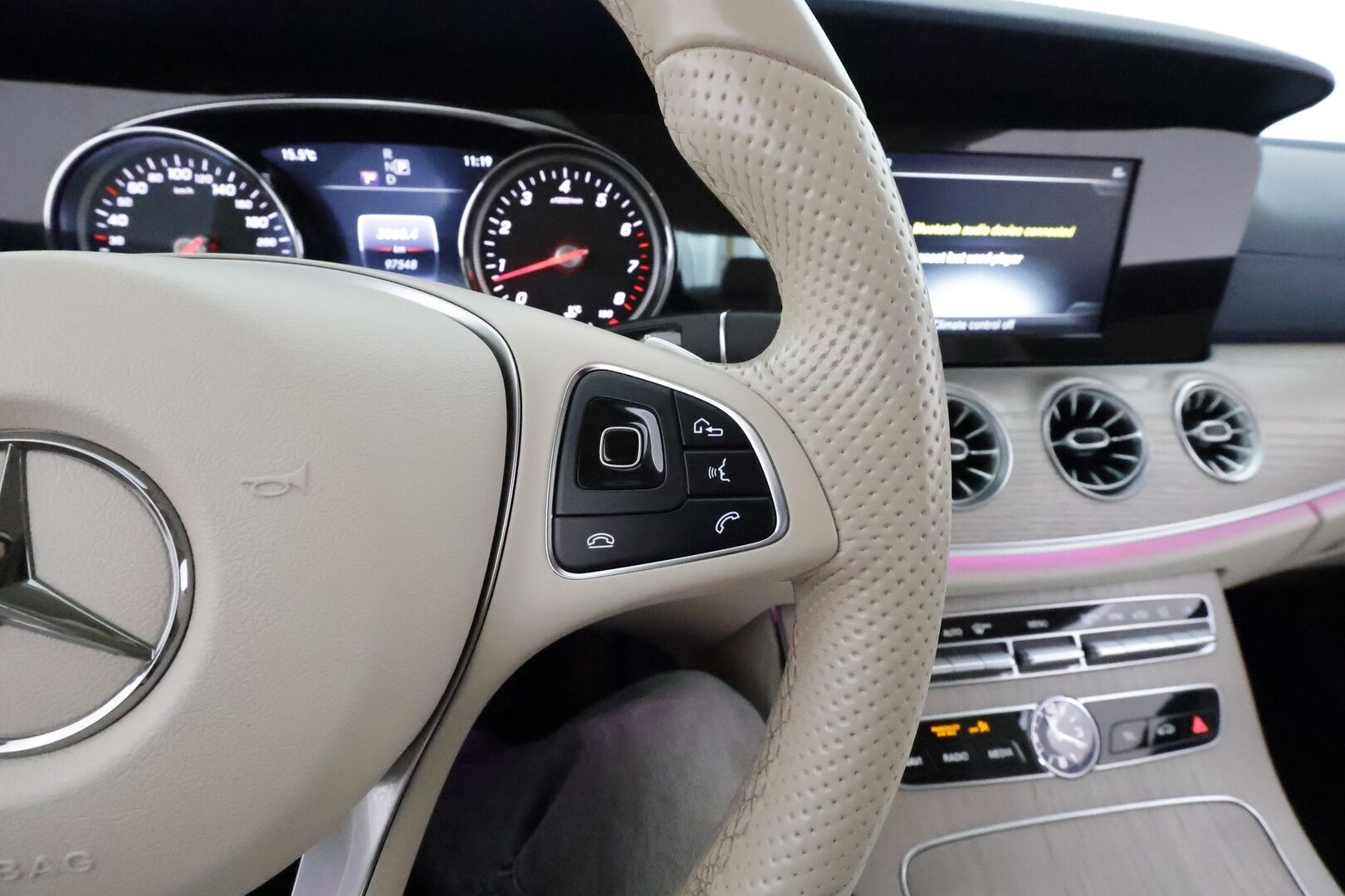 Mercedes-Benz E 2018 300 A Coupé Business AMG **Multibeam / 360° Kamera / Sporttinahat Muistilla / Katveavustin / Sisätilanlämmitin** - Suomi-auto