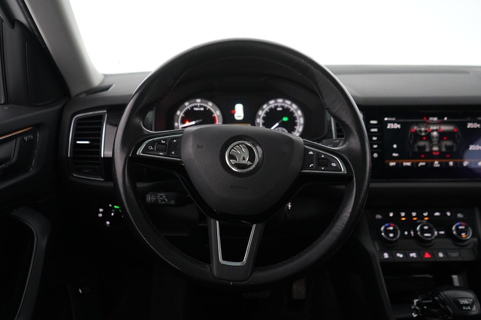 Skoda Kodiaq 2018 2,0 TSI 4x4 Exclusive DSG Autom. - Adapt.Vakkari / 360-Kamera / Webasto / 7-Paikkainen / Canton / Ilmastoidut penkit / Koukku