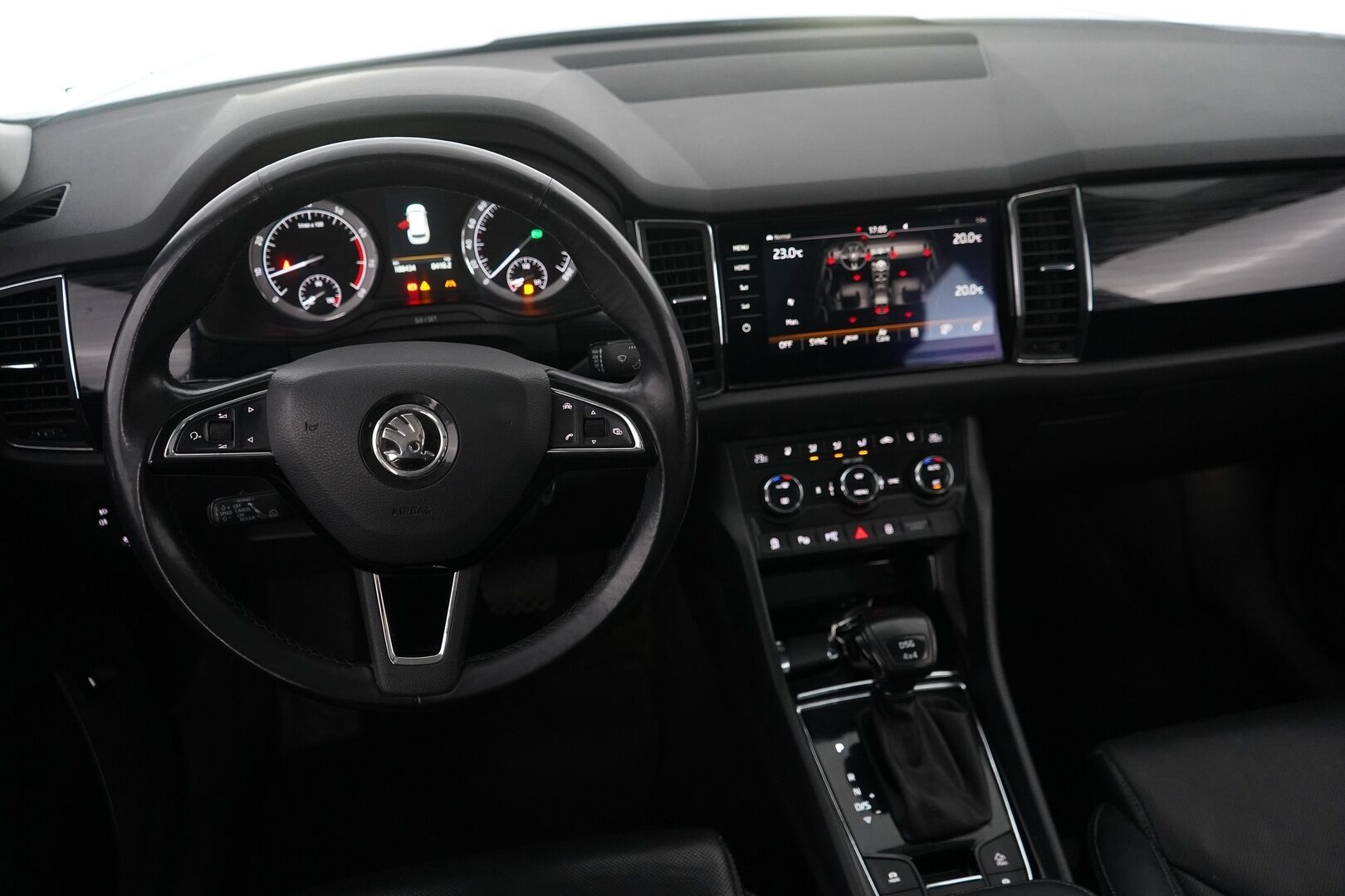 Skoda Kodiaq 2018 2,0 TSI 4x4 Exclusive DSG Autom. - Adapt.Vakkari / 360-Kamera / Webasto / 7-Paikkainen / Canton / Ilmastoidut penkit / Koukku