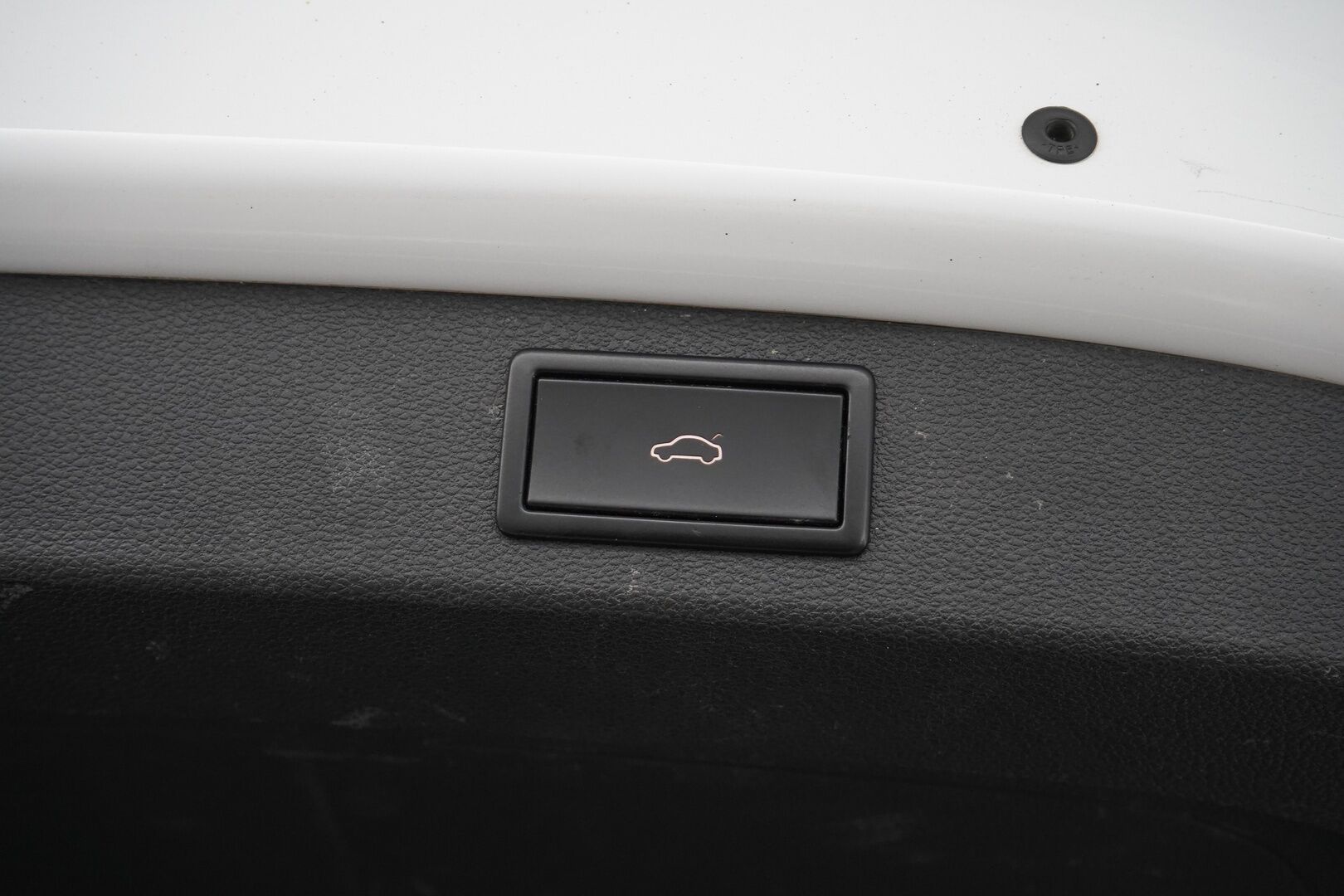 Skoda Kodiaq 2018 2,0 TSI 4x4 Exclusive DSG Autom. - Adapt.Vakkari / 360-Kamera / Webasto / 7-Paikkainen / Canton / Ilmastoidut penkit / Koukku