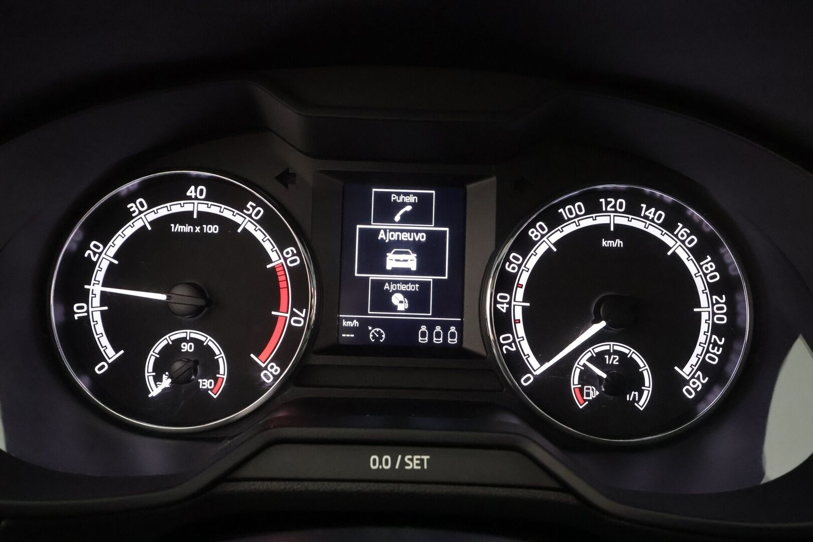 Skoda Octavia 2018 Combi 1,0 TSI Ambition * Suomi-auto / Lohkolämmitin / Vakkari / Apple&Android / P.Tutka * - Kahdet renkaat aluvanteilla / Facelift