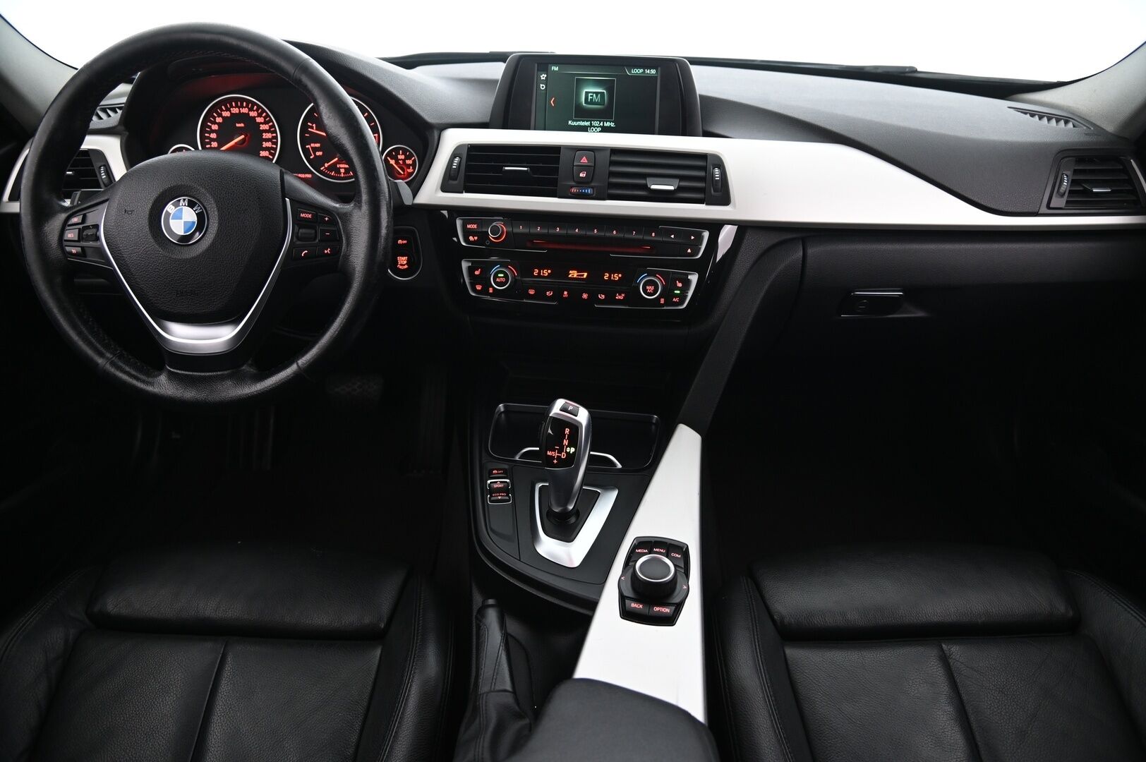 BMW 320 2018 F30 Sedan 320d A Business Exclusive *Suomi-Auto / Vakkari / Ratinlämmitys / P-Tutka / - *Sporttipenkit / 2X Renkaat / Siisti*