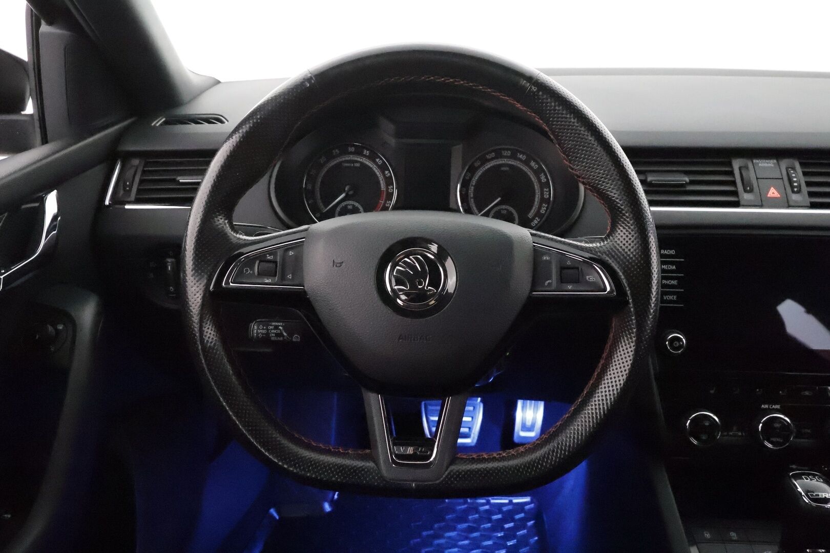 Skoda Octavia 2018 Combi 2,0 TDI 184 4x4 RS DSG Autom. ** Adapt.vakkari / Webasto / Koukku / P.Kamera / LED-valot / Navi / keylessGO** - Suomi-auto / 2x Vanteet / BLIS / Mirrorlink
