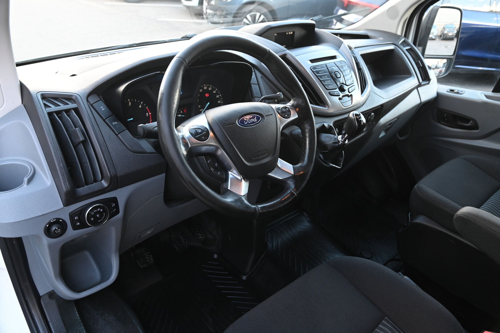 Ford Transit 2018 Van 350 2,0 TDCi 130 hv M6 Neliveto Trend L3H3 2+3 Jatko-ohjaamo - Sorsan 2+3 Jatko-ohjaamo | Webasto | Invertteri | 1.omisteinen | P*kamera | Suomi-auto | Isolla rahalla huollettu!