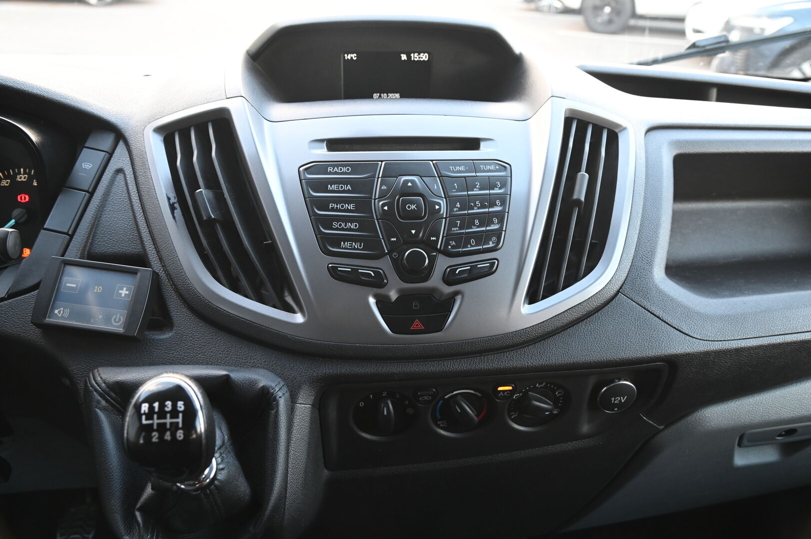Ford Transit 2018 Van 350 2,0 TDCi 130 hv M6 Neliveto Trend L3H3 2+3 Jatko-ohjaamo - Sorsan 2+3 Jatko-ohjaamo | Webasto | Invertteri | 1.omisteinen | P*kamera | Suomi-auto | Isolla rahalla huollettu!