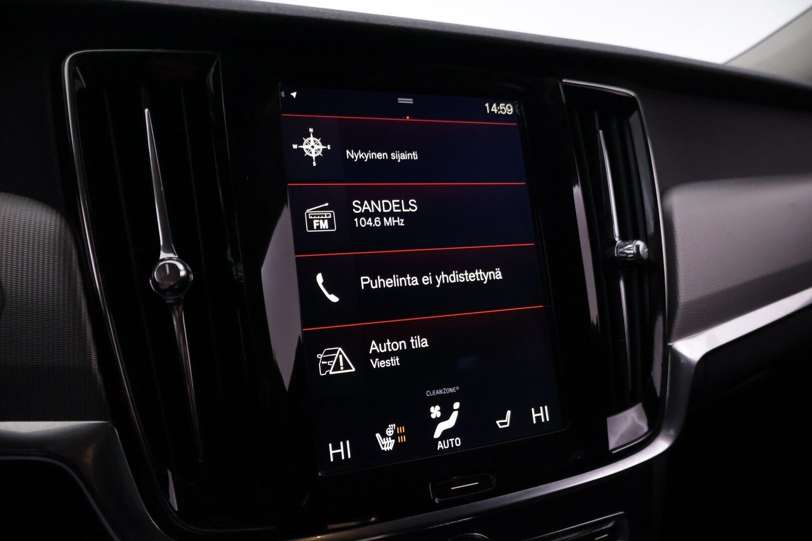 Volvo V90 2018 T8 AWD Inscription aut - Pa-lämmitin | Bowers & Wilkins | Ilmastoidut & Hierovat Muistipenkit | S-Koukku | KeylessGoHuippu varusteet | Näyttävillä vanteilla 21"