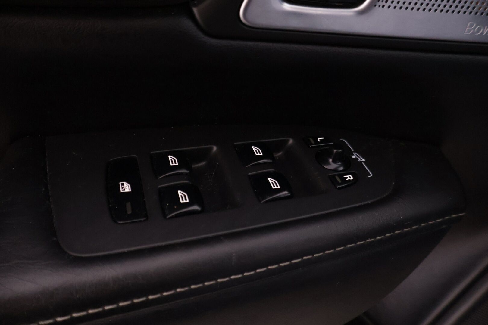 Volvo V90 2018 T8 AWD Inscription aut - Pa-lämmitin | Bowers & Wilkins | Ilmastoidut & Hierovat Muistipenkit | S-Koukku | KeylessGoHuippu varusteet | Näyttävillä vanteilla 21"