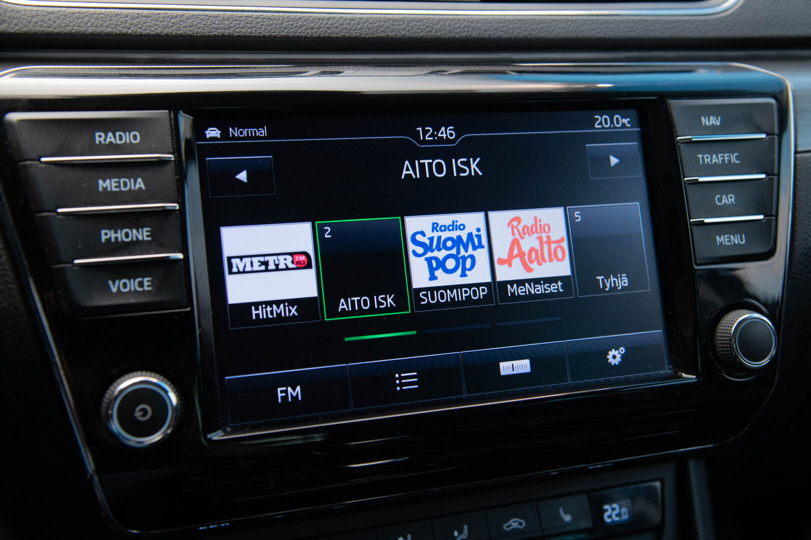 Skoda Superb 2016 2,0 TDI 190 Style DSG Autom. * Webasto / Muistipenkki / Nahka-alcantara sisusta / Adapt. Vakkari / Ambient light / Canton / Sähkökontti * - * CarPlay / Keyless / P-Tutkat / Adapt. LED / Sähkökoukku *