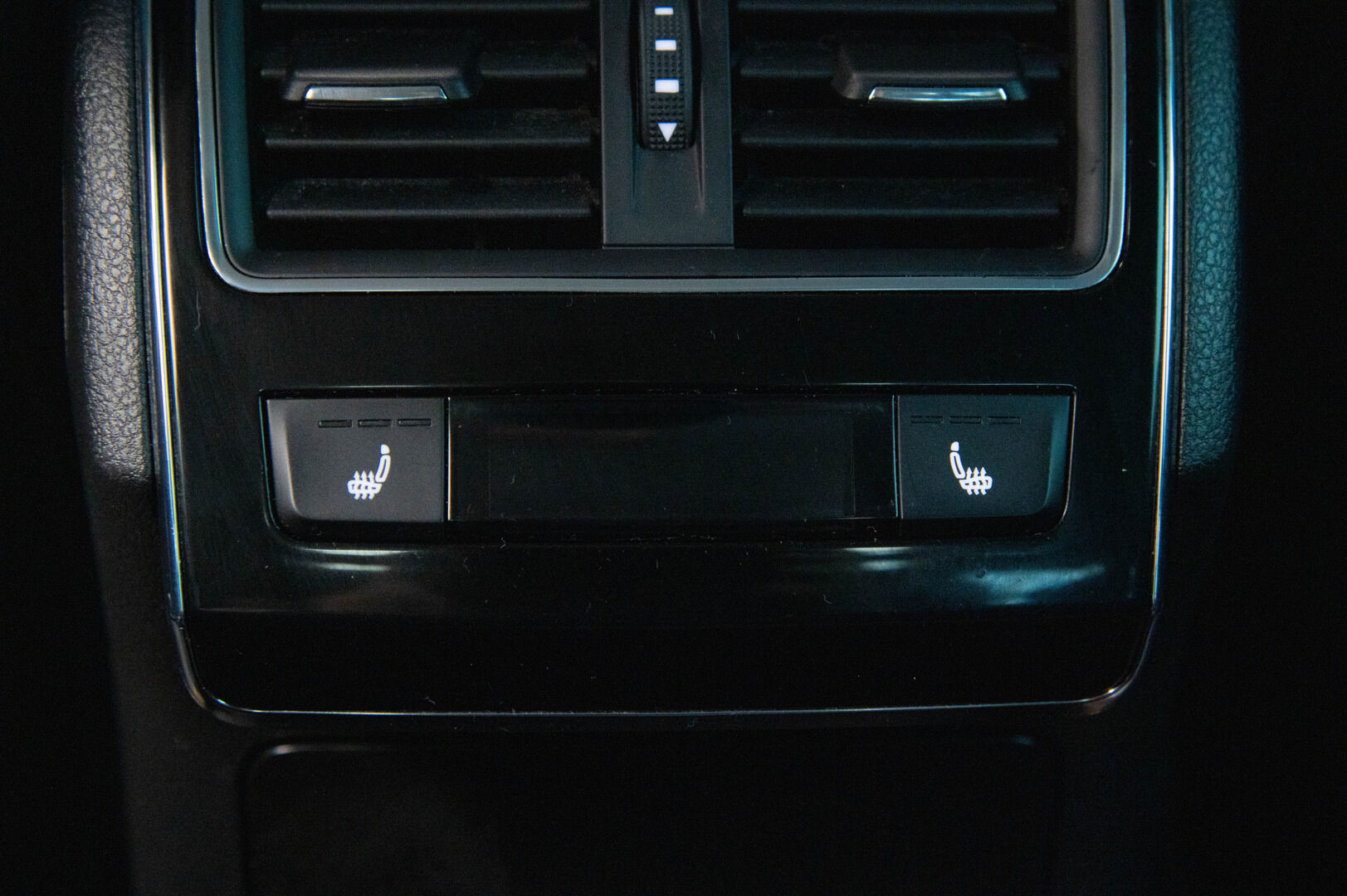 Skoda Superb 2016 2,0 TDI 190 Style DSG Autom. * Webasto / Muistipenkki / Nahka-alcantara sisusta / Adapt. Vakkari / Ambient light / Canton / Sähkökontti * - * CarPlay / Keyless / P-Tutkat / Adapt. LED / Sähkökoukku *