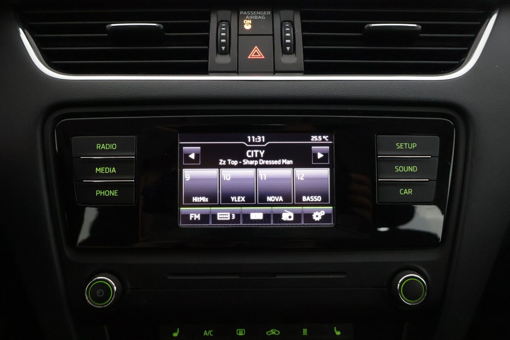 Skoda Octavia 2017 Combi 1,0 TSI Ambition *Suomi-auto / Webasto / Bluetooth / P-Tutka takana / Vakkari * - * Todella raikas ja käytännöllinen Suomi-Auto! *