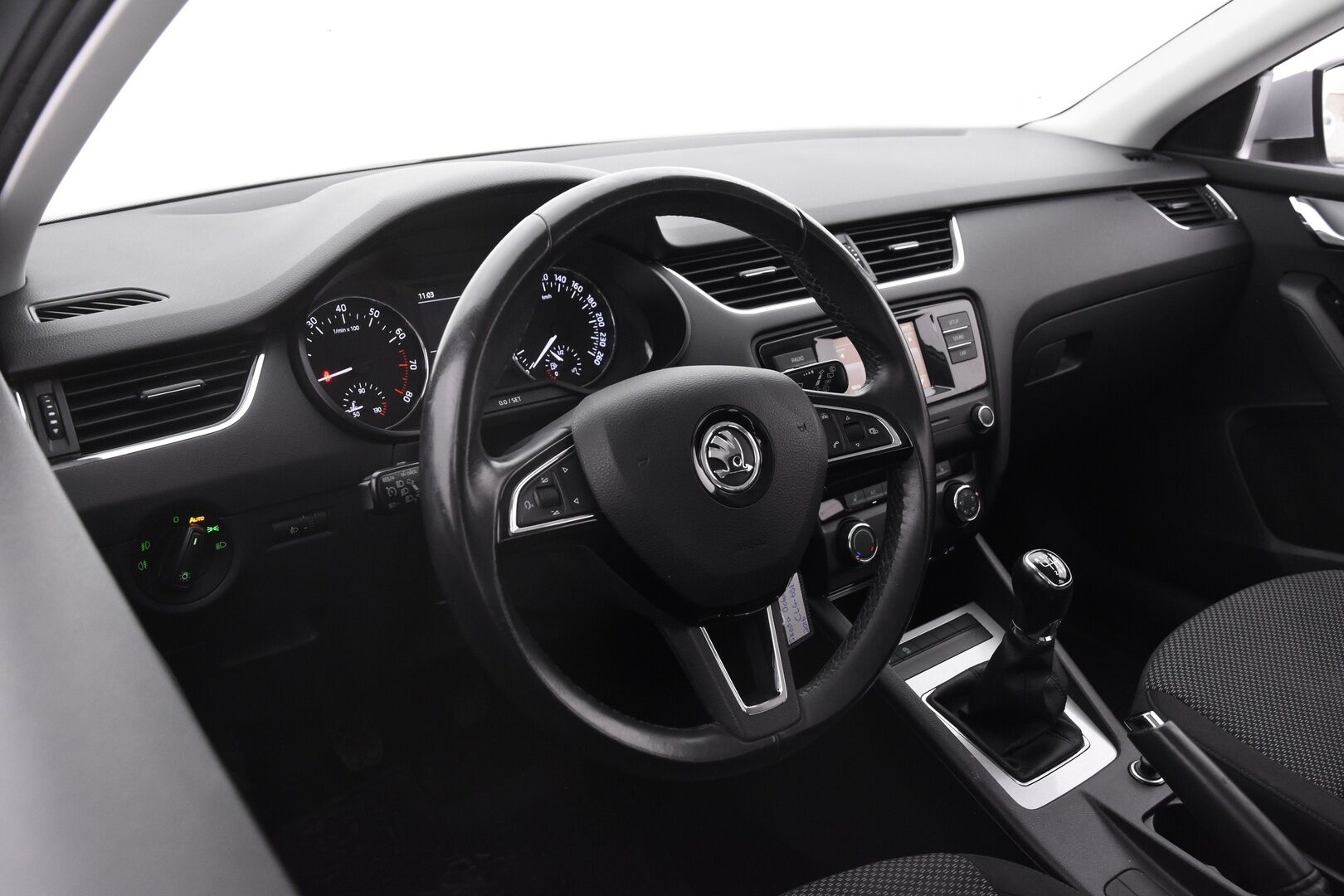 Skoda Octavia 2016 Combi 1,0 TSI Ambition *Suomi-auto / Webasto / Bluetooth / P-Tutka takana / Vakkari * - * Todella raikas ja käytännöllinen Suomi-Auto! *