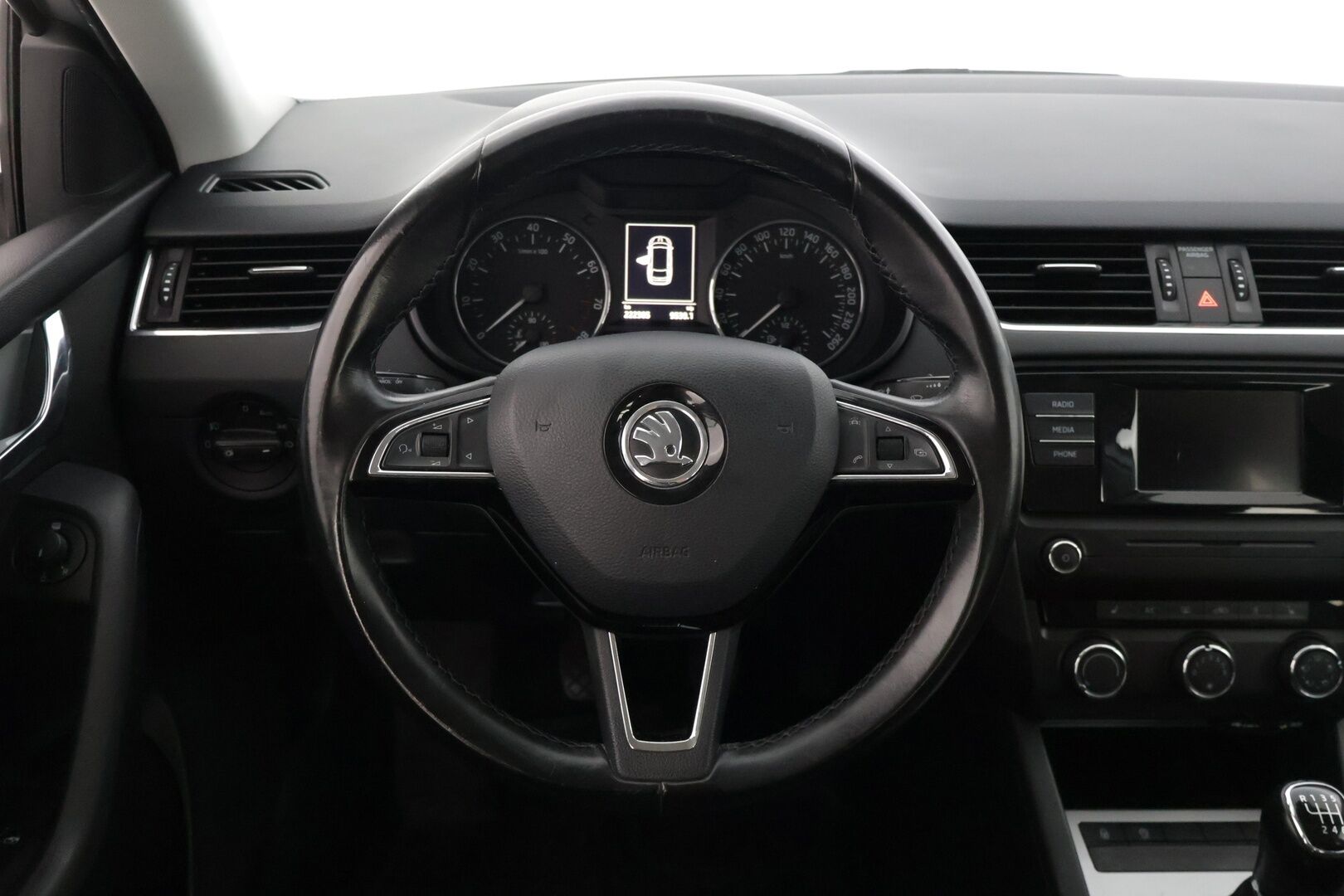 Skoda Octavia 2017 Combi 1,0 TSI Ambition *Suomi-auto / Webasto / Bluetooth / P-Tutka takana / Vakkari * - * Todella raikas ja käytännöllinen Suomi-Auto! *