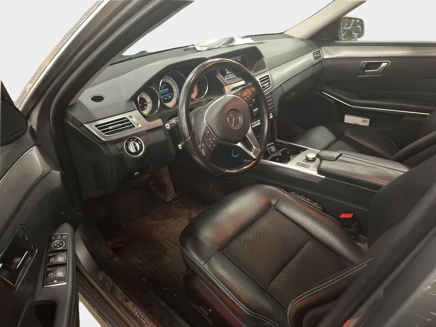 Mercedes-Benz E 2014 E 250 CDI 4MATIC Farmari (AC) 5ov 2143cm3 A * YritysOutlet - Myydään vain yrityksille* Webasto / Sähkökoukku / Ortopedipenkki * - * - Tämä auto myydään YritysOutlet -valikoimasta vain yritykselle* Webasto / Sähkökoukku / Ortopedipenkit / Puolinahat / ILS LED / Tutkat * 