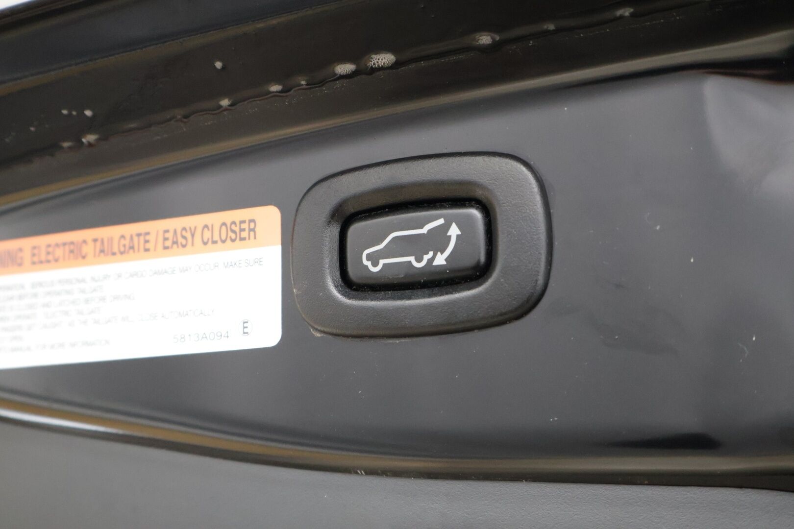 Mitsubishi Outlander PHEV 2014 Instyle Navi 4WD 5P - YritysOutlet - Myydään vain yrityksille - - * Kattoluukku / P-Kamera / Vakkari / Nahkapenkit / Sähkökontti / Penkinlämmittimet / Xenon *