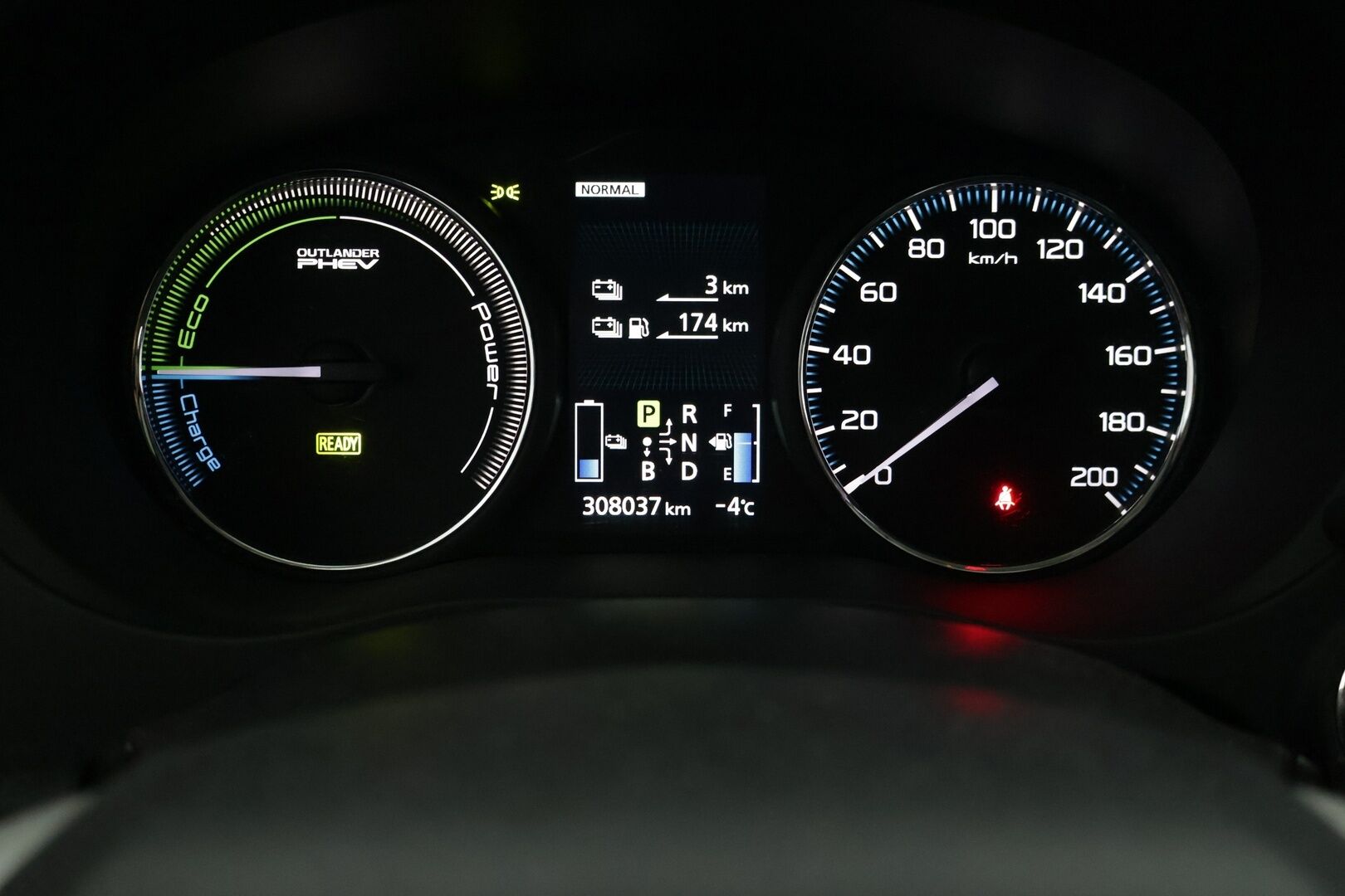 Mitsubishi Outlander PHEV 2014 Instyle Navi 4WD 5P - YritysOutlet - Myydään vain yrityksille - - * Kattoluukku / P-Kamera / Vakkari / Nahkapenkit / Sähkökontti / Penkinlämmittimet / Xenon *