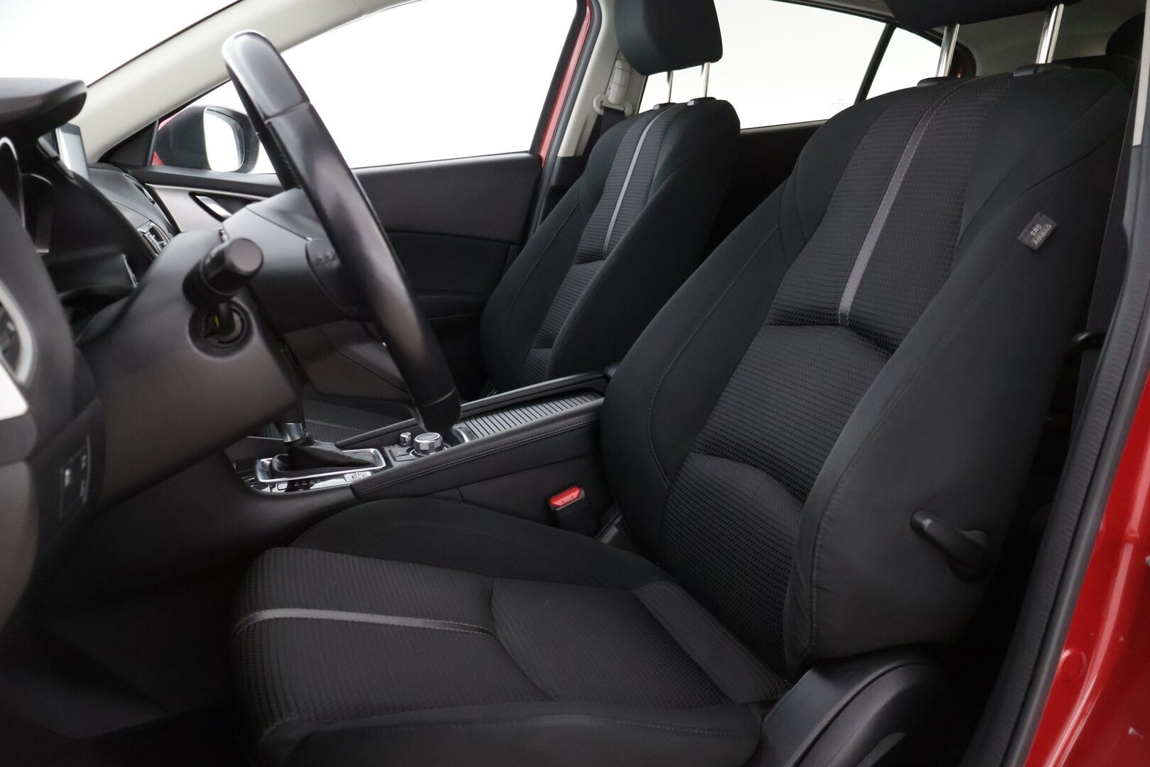 Mazda Mazda3 2018 5HB 2,0 (120) SKYACTIV-G Optimum 6AT 5ov BX2O - Blis / Ratinlämmitin / Vakionopeudensäädin / Isofix / Lohko ja sisätilanlämmitin / Suomi auto / 2x Avain / Ajotapavalitsin 
